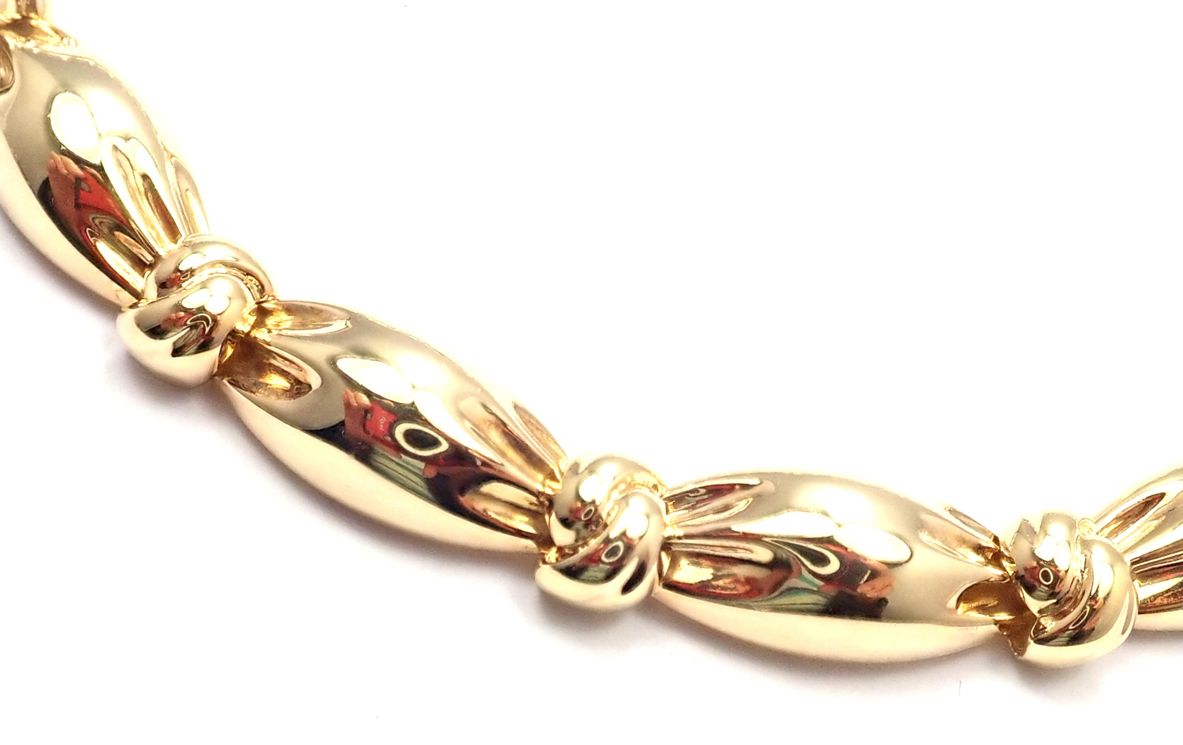 18k Yellow Gold Knotted Link Chocker Necklace by Van Cleef & Arpels. 
Details: 
Length: 15.25