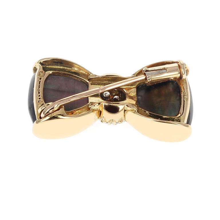 Round Cut Van Cleef & Arpels Labradorite and Diamonds Bow Pin and Brooch, 18k Yellow For Sale