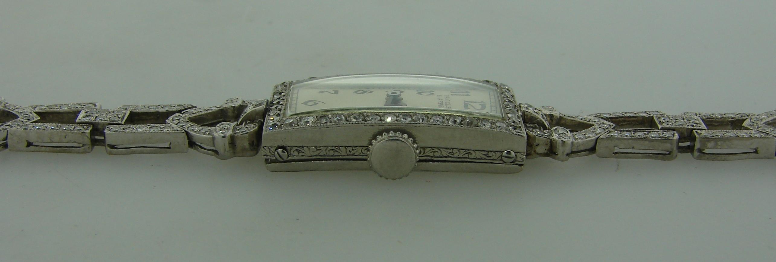 Van Cleef & Arpels Ladies Art Deco Wristwatch Platinum Diamond Manual Wind In Good Condition For Sale In Beverly Hills, CA