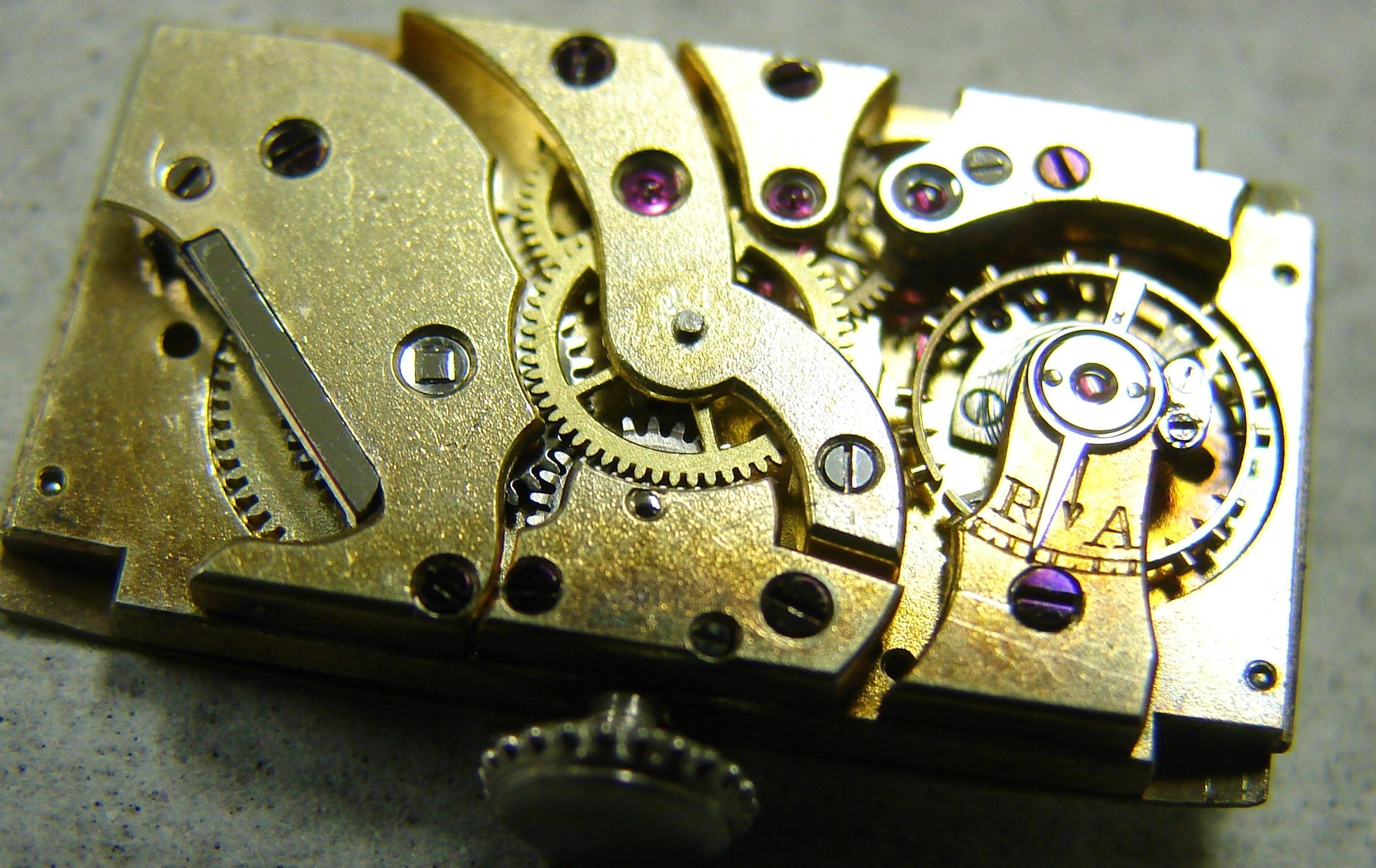 Van Cleef & Arpels Damen Art Deco Armbanduhr Platin Diamant Handaufzug im Angebot 4