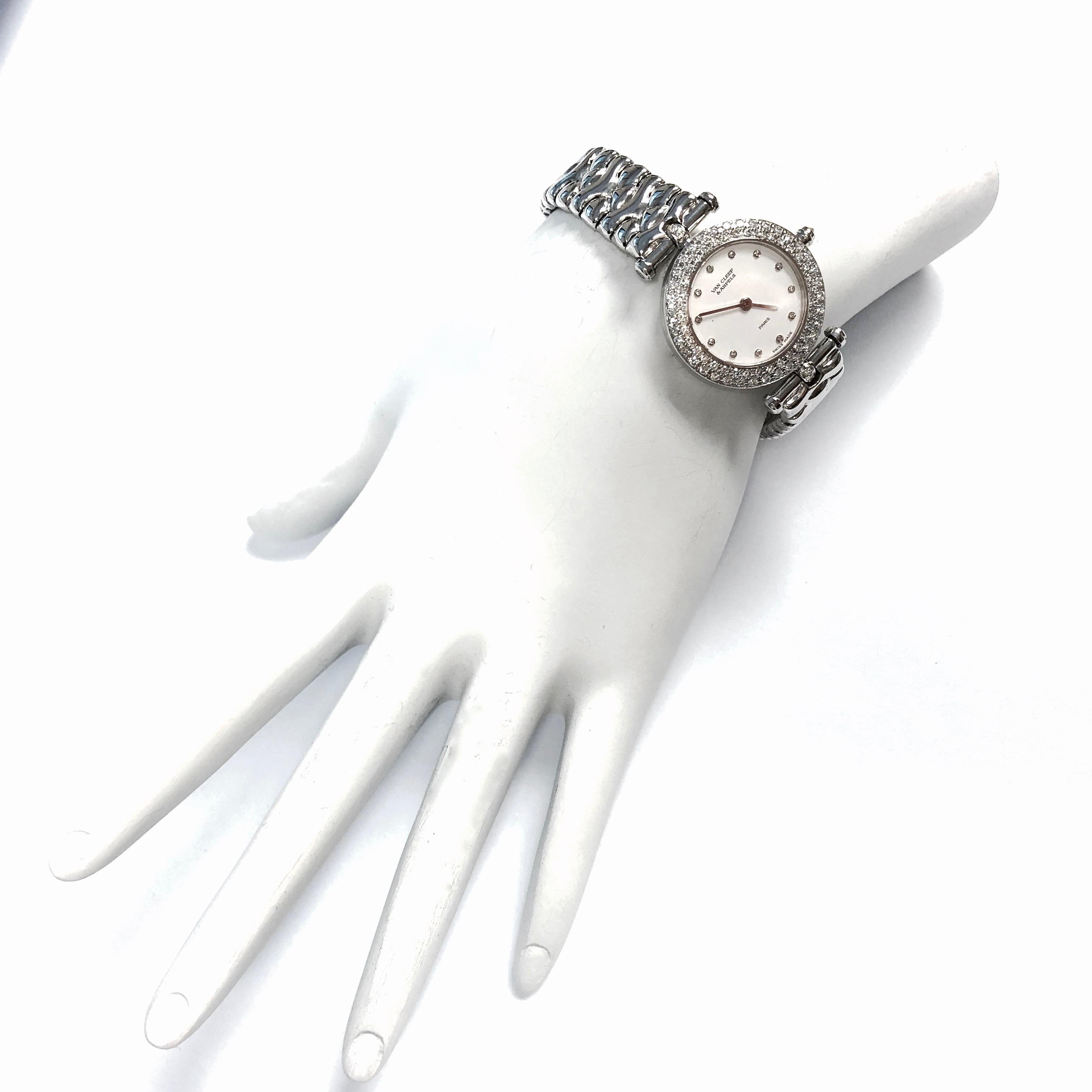 Women's or Men's Van Cleef & Arpels Ladies white gold Diamond Bezel Classique quartz Wristwatch