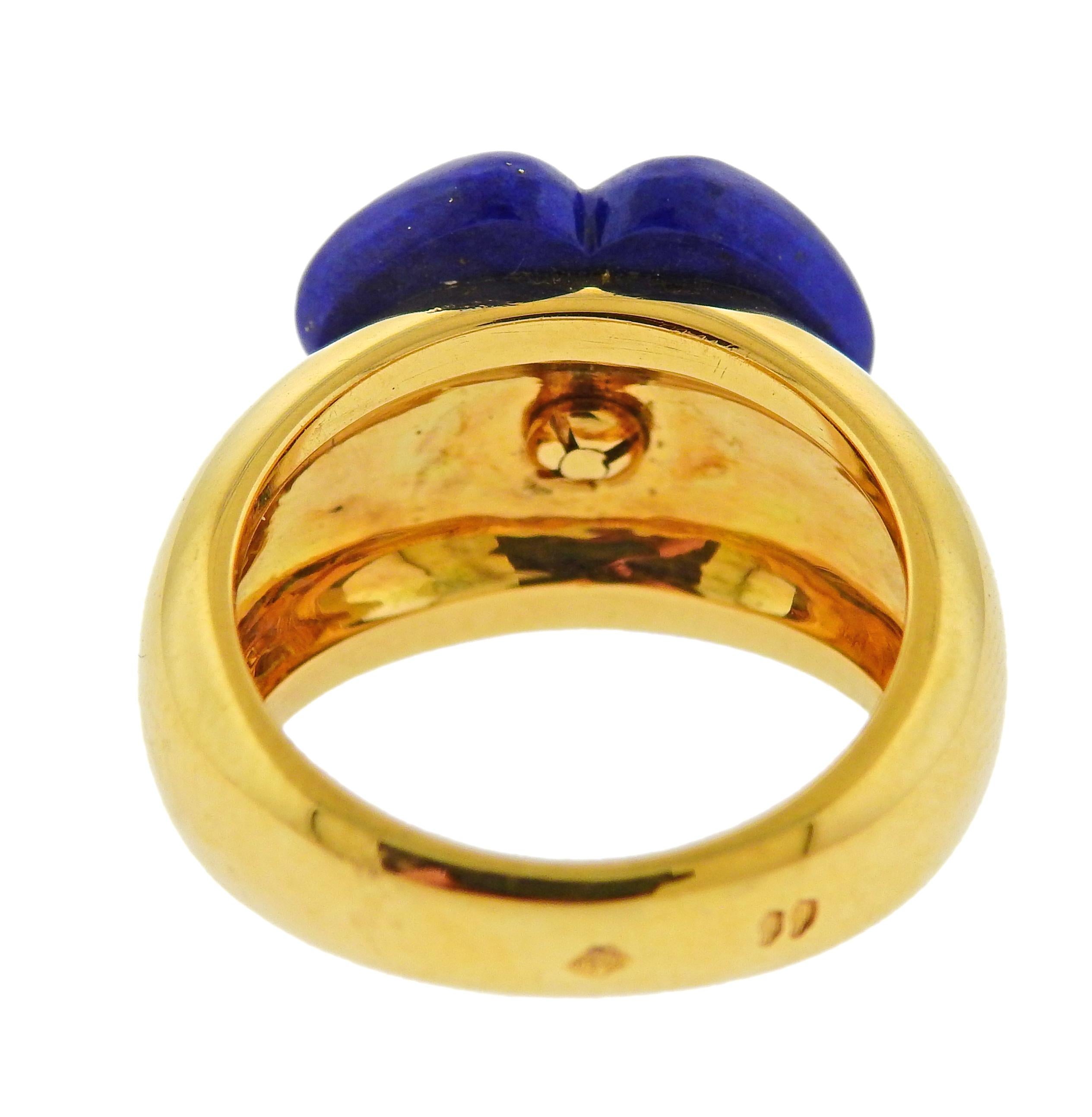 Van Cleef & Arpels Lapis Diamond Flower Gold Ring In Excellent Condition In Lambertville, NJ