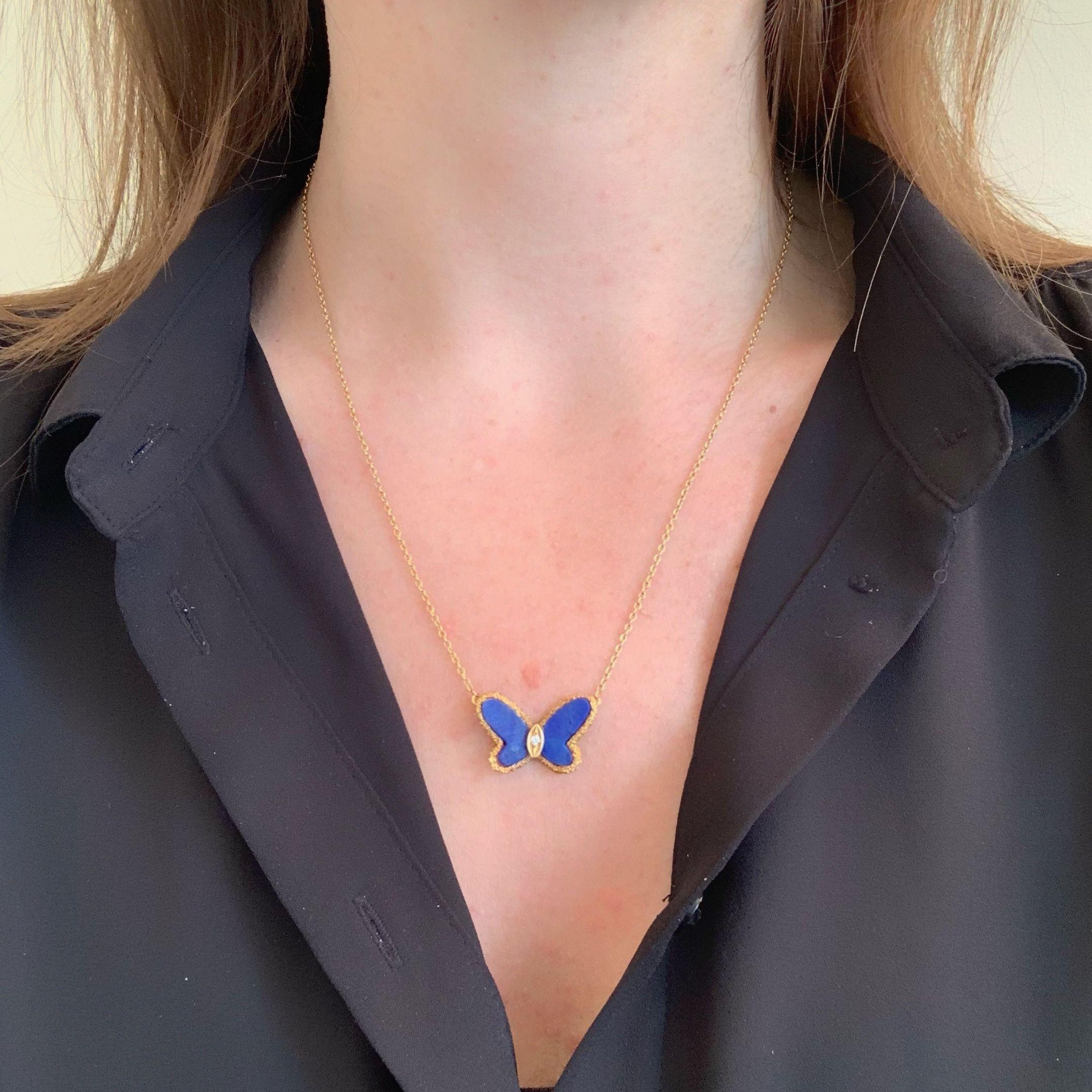 Van Cleef & Arpels Lapis Lazuli Diamond Butterfly Pendant Necklace, 1970 In Good Condition In London, GB