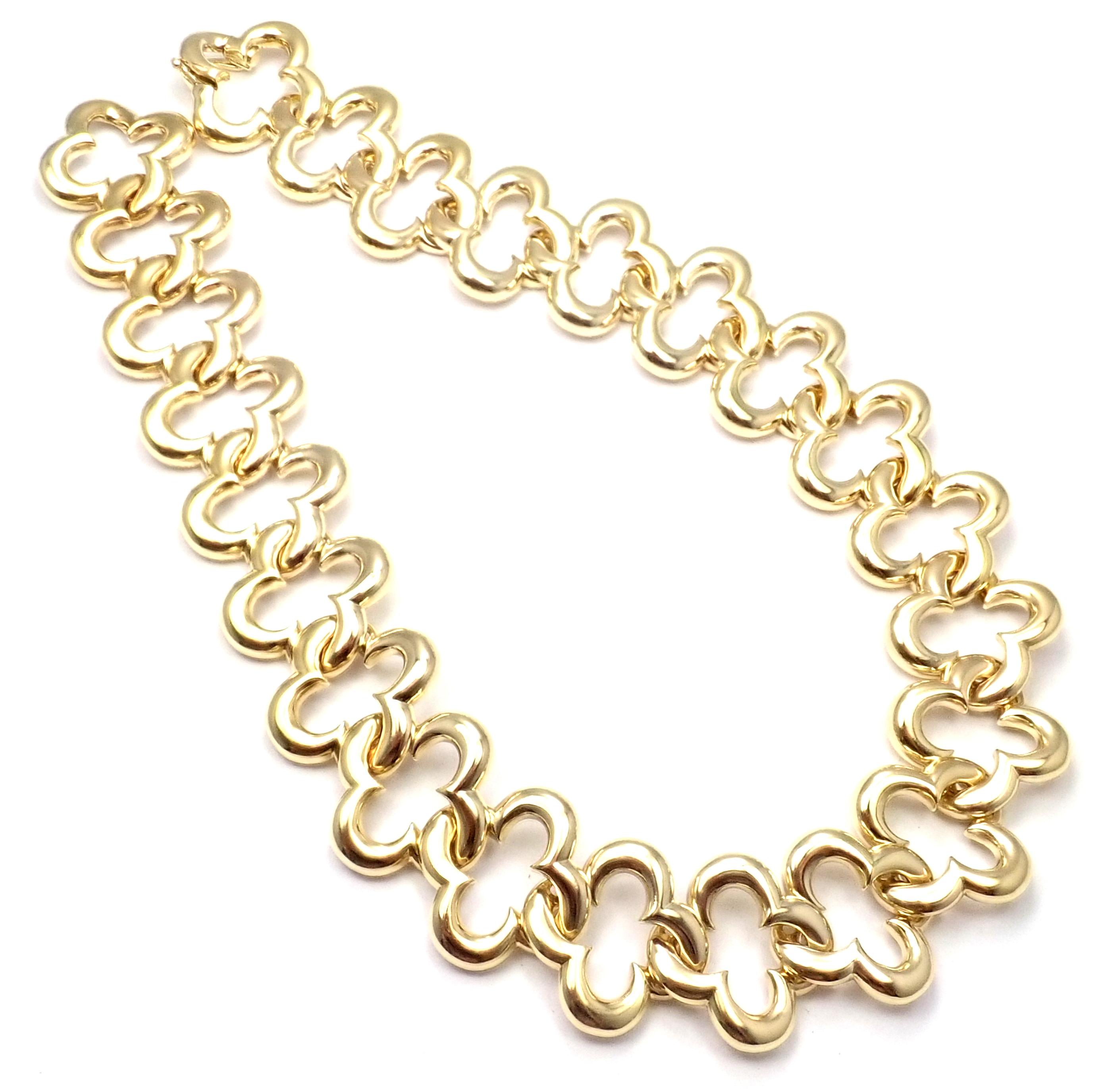 Van Cleef & Arpels Collier ras du cou Alhambra en or jaune à grands motifs de 24 motifs en vente 1