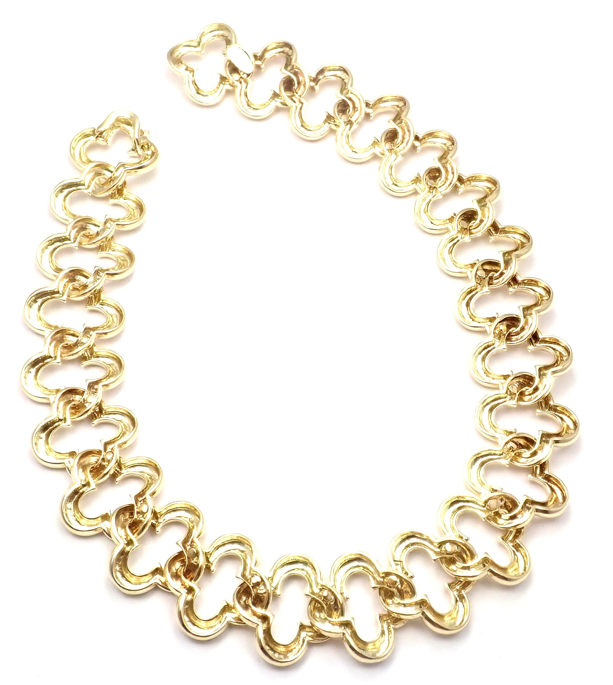 Van Cleef & Arpels Large 24 Motifs Alhambra Yellow Gold Choker Necklace In Excellent Condition For Sale In Holland, PA