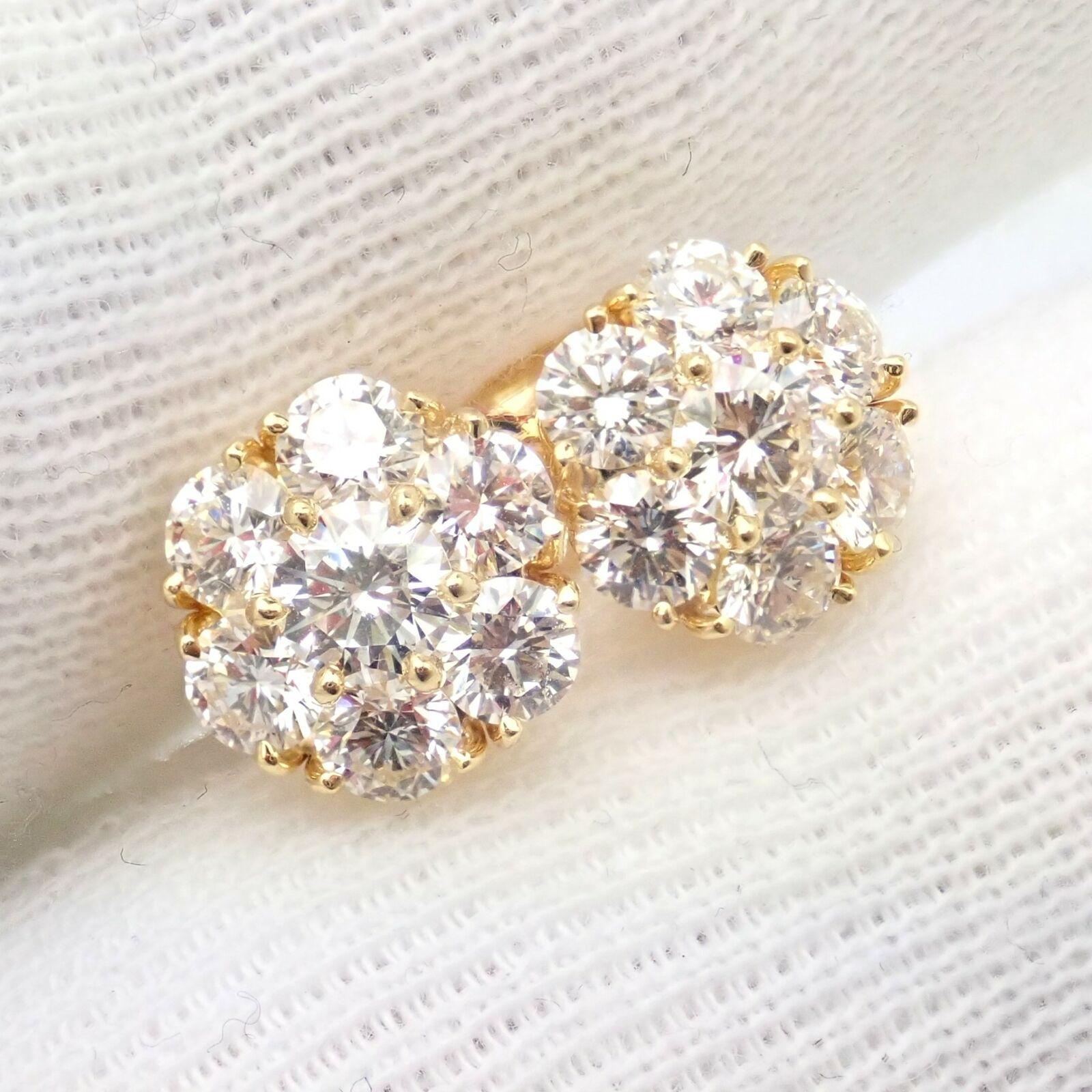 Women's or Men's Van Cleef & Arpels Large Fleurette Flower Diamond Yellow Gold Stud Earrings