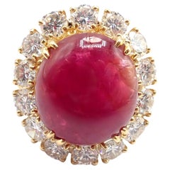Van Cleef & Arpels Large Oval Cabochon Ruby Diamond Yellow Gold Ring