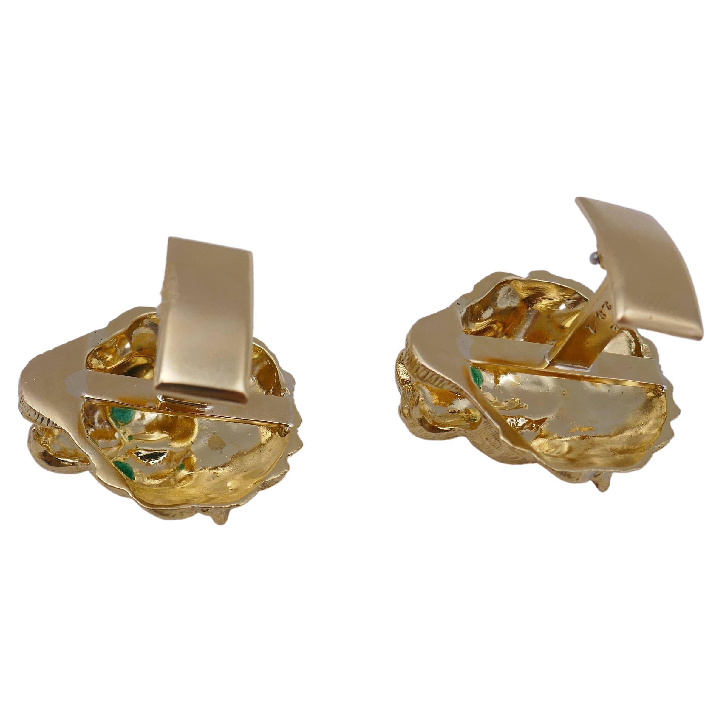 Van Cleef & Arpels Leo Manschettenknöpfe, 18 Karat Gold Smaragd im Angebot 3