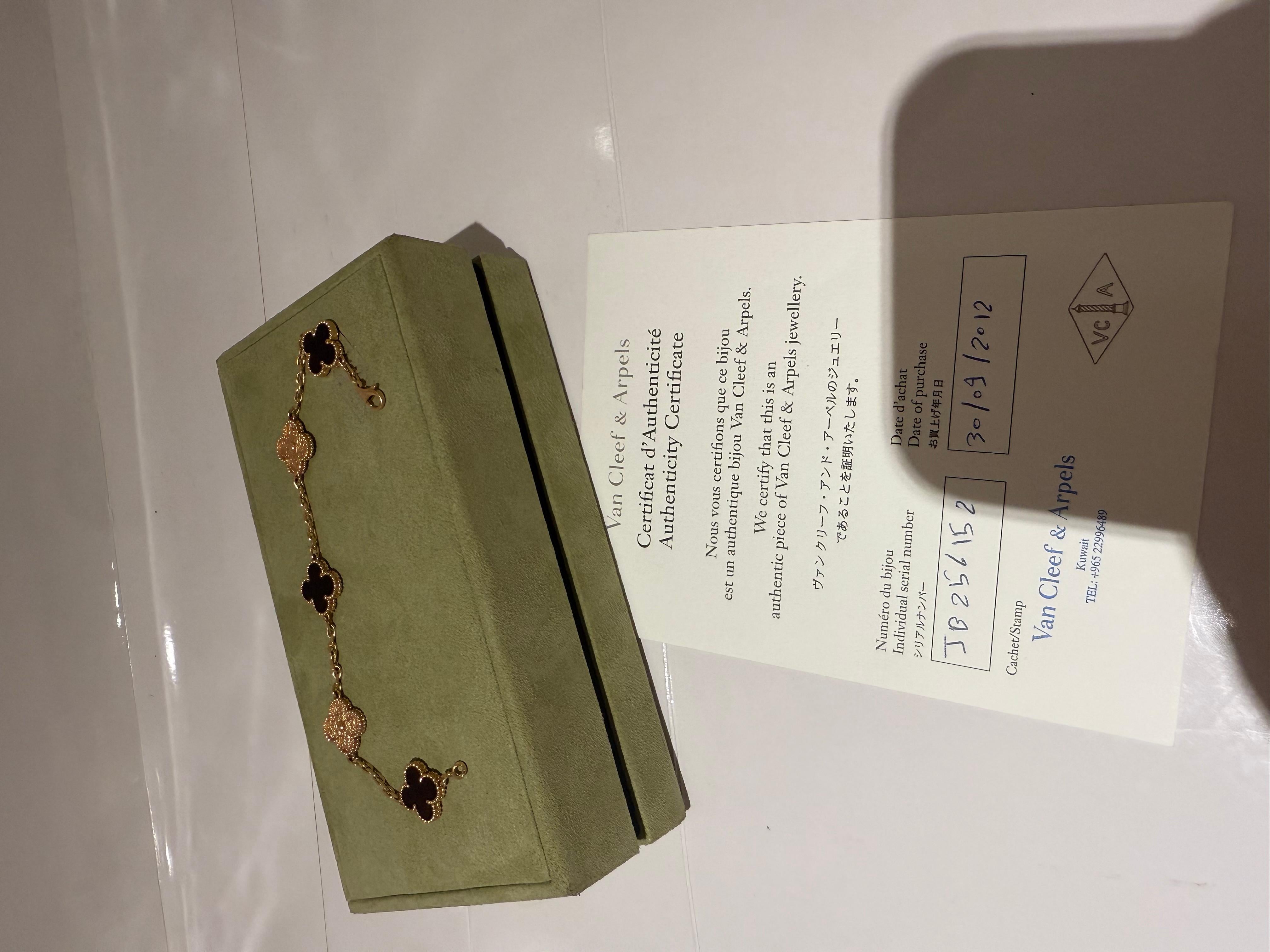 Van Cleef & Arpels Bracelet Alhambra en bois et or rose en édition limitée en vente 2