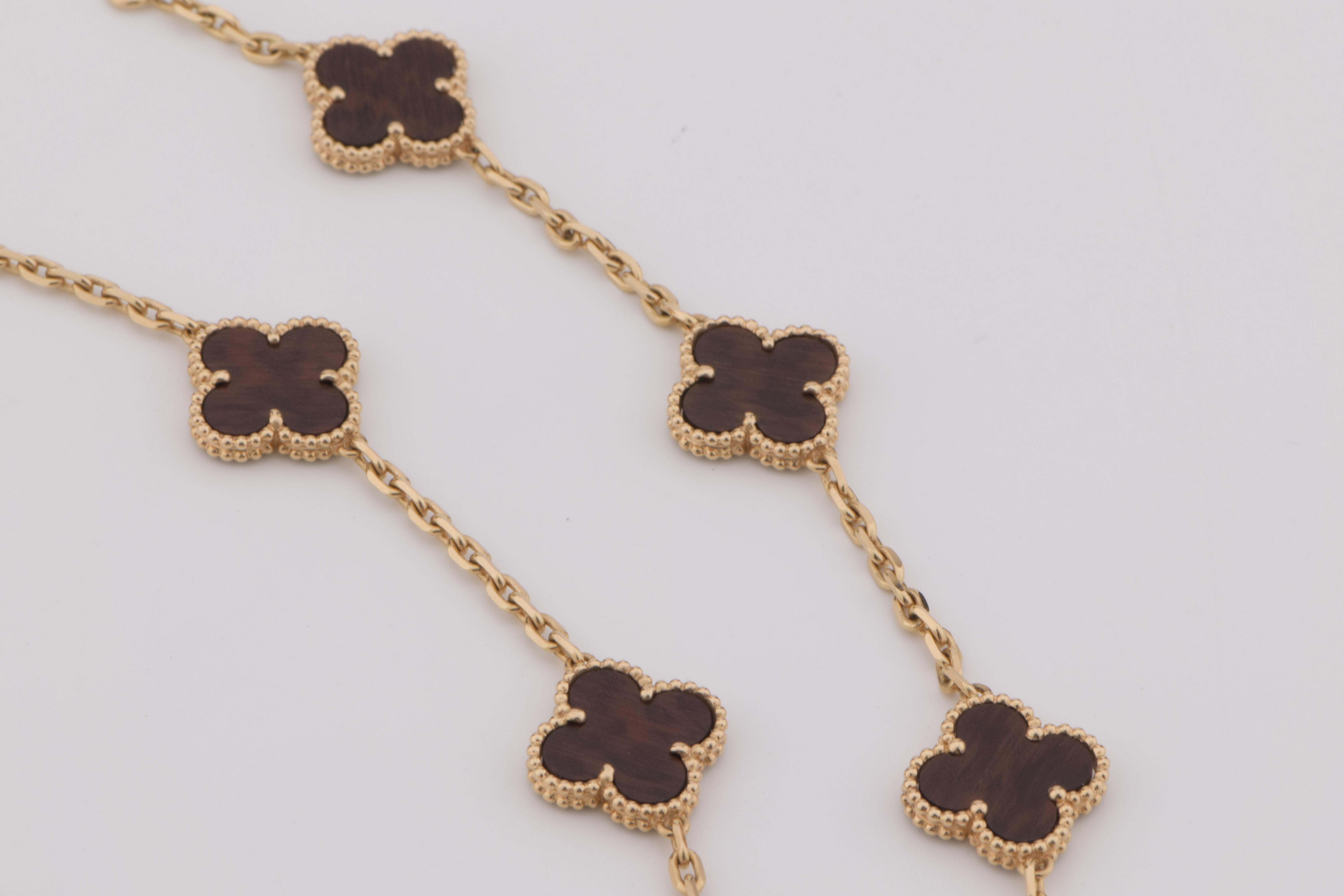 Van Cleef & Arpels Letterwood Vintage Alhambra 20 Motif Necklace In Excellent Condition In Banbury, GB