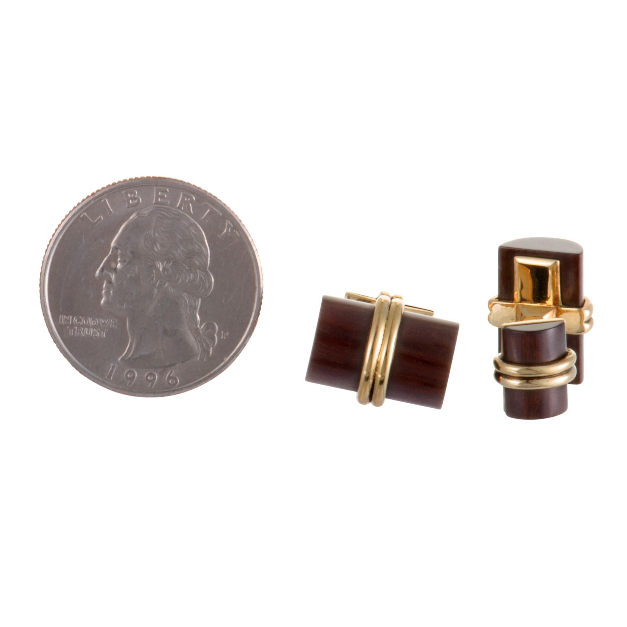 The ever-sophisticated combination of prestigious dark-toned wood and luxurious gold is featured in these exceptional Van Cleef & Arpels cufflinks that will add a refined touch to any attire. The cufflinks are made of attractive 18K yellow gold and