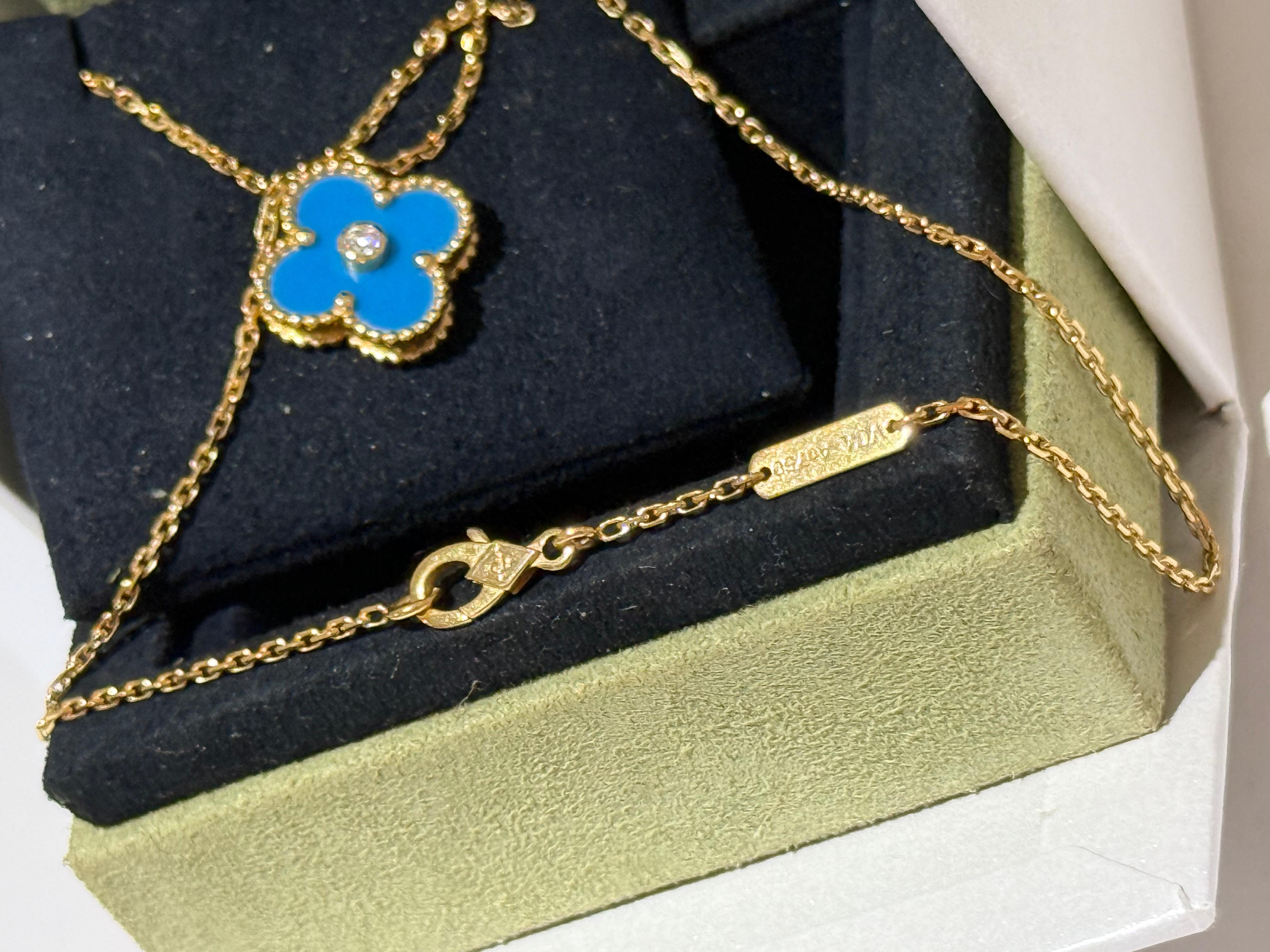 Taglio brillante Van Cleef & Arpels Collana Alhambra Vintage Blu Celeste in edizione limitata in vendita