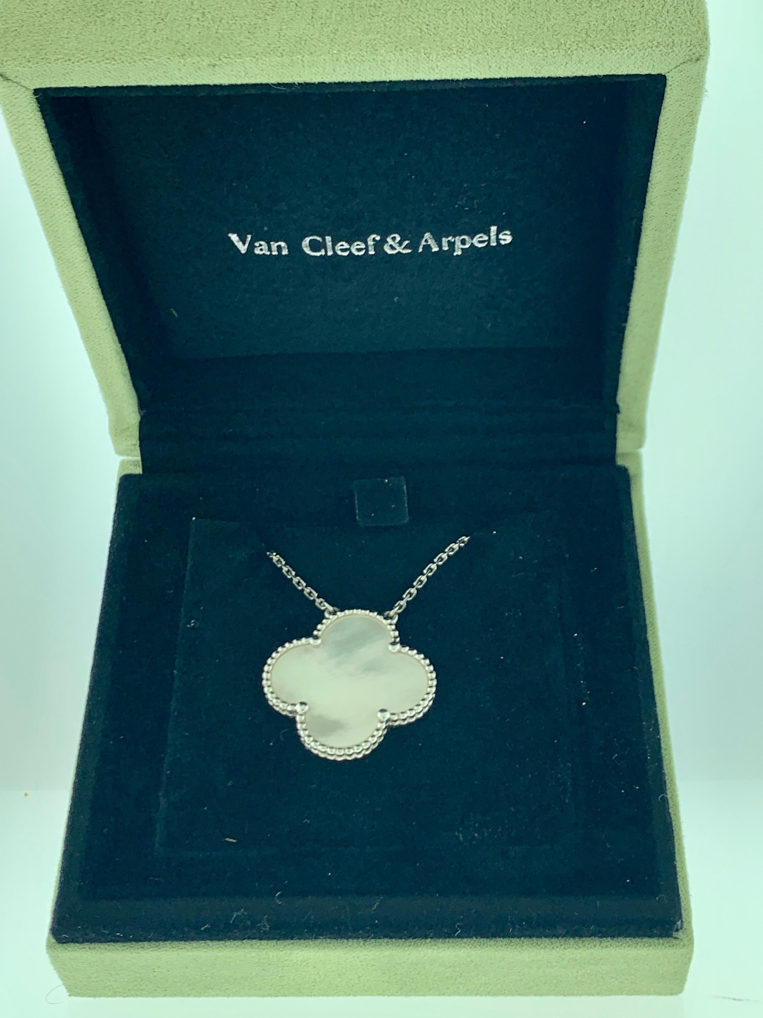  Van Cleef & Arpels Limited Edition Magic Alhambra Pendentif Large:: Vintage Pour femmes 