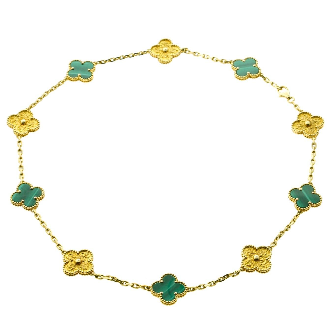 Van Cleef & Arpels Limited Edition Malachite Vintage Alhambra Necklace In Excellent Condition In Feasterville, PA