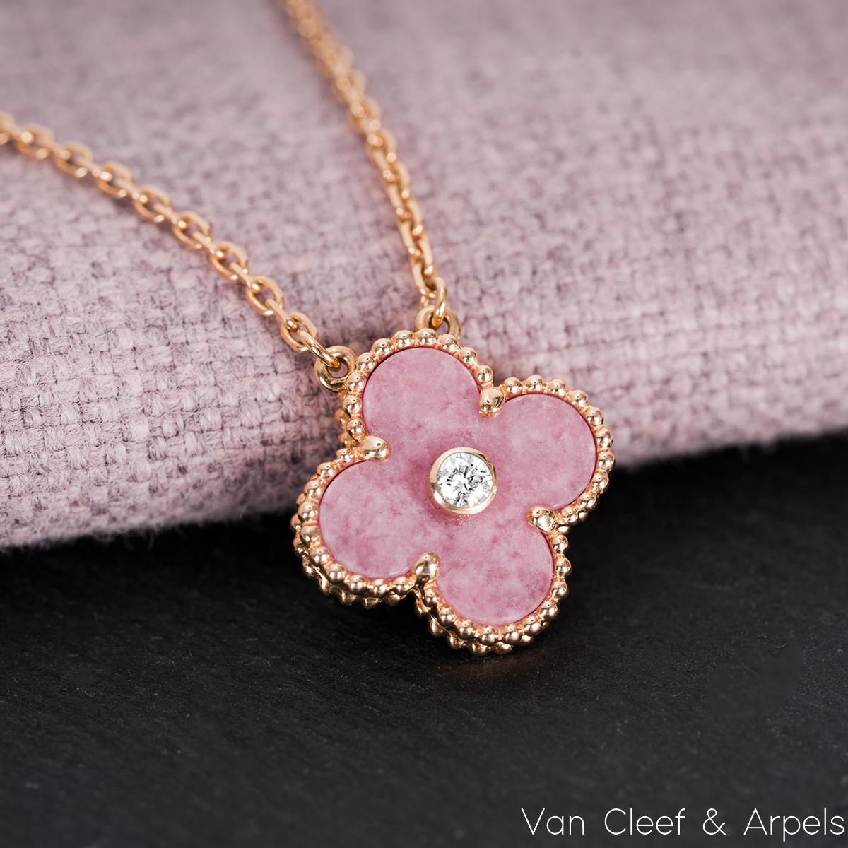 Van Cleef & Arpels Limited Edition Rhodonite Alhambra Holiday Pendant VCARP7TD00 4