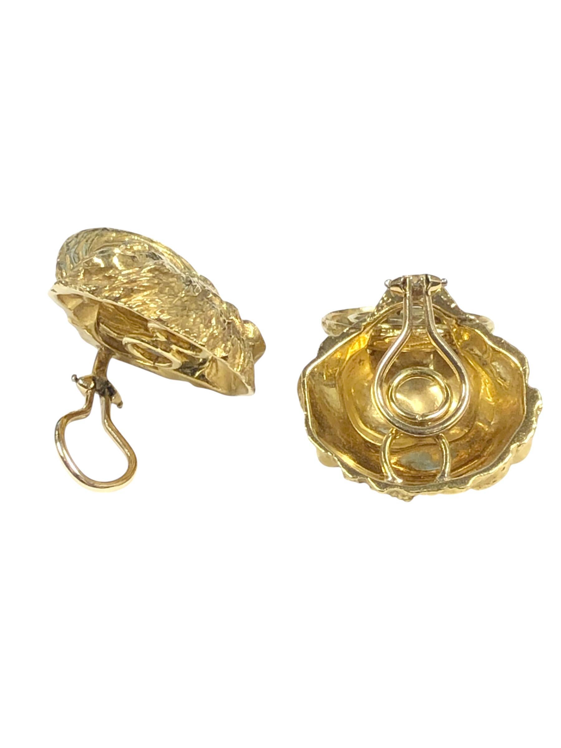 Women's or Men's Van Cleef & Arpels Lion Door Knocker Yellow Gold Earrings