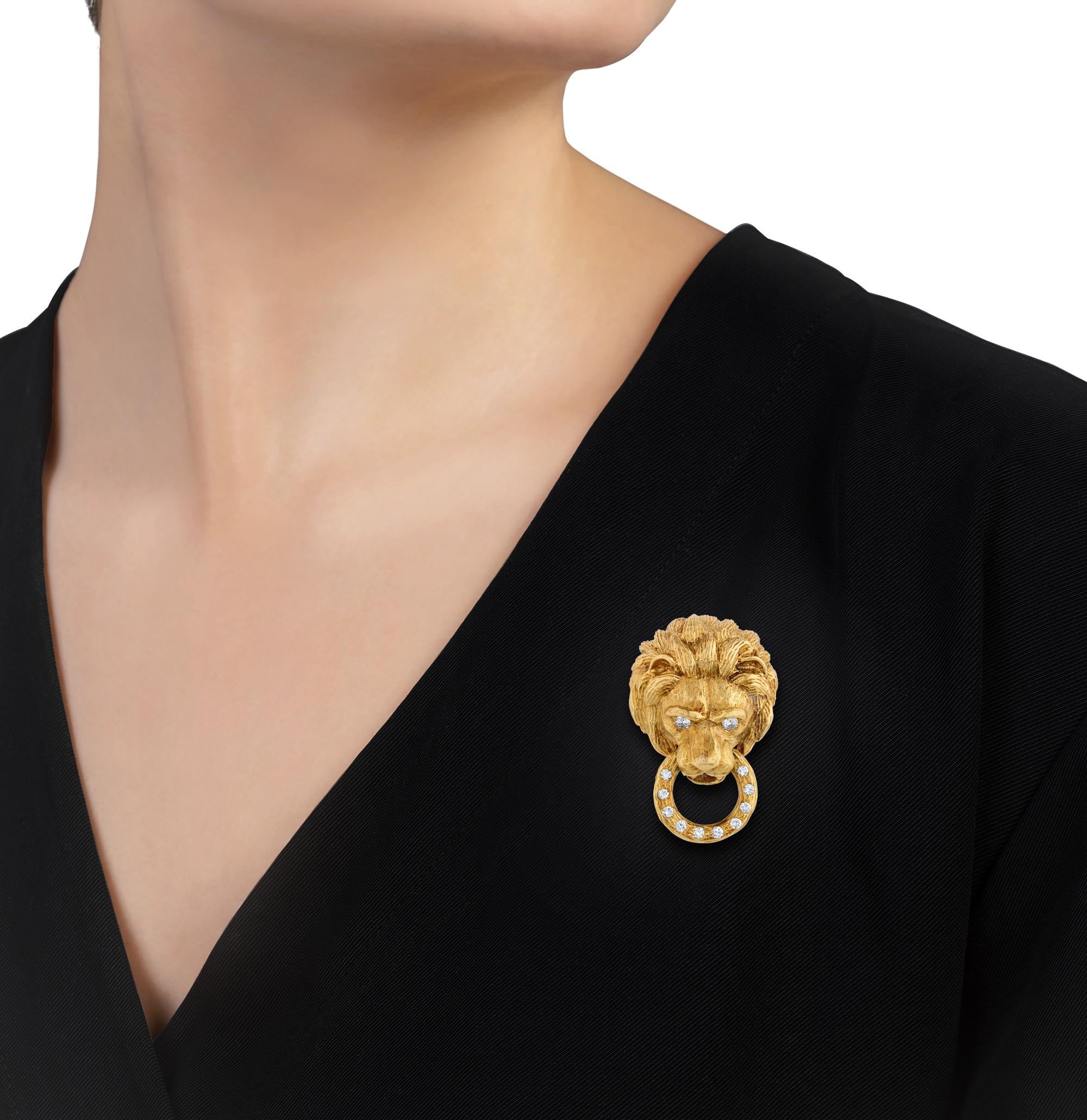 Retro Van Cleef & Arpels Lion Earrings and Brooch Set, 2.10 carats For Sale