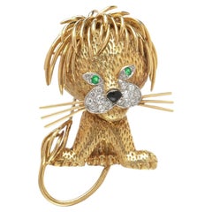 Van Cleef & Arpels Lion Ébouriffé 18KT Gold Diamond Emerald Brooch