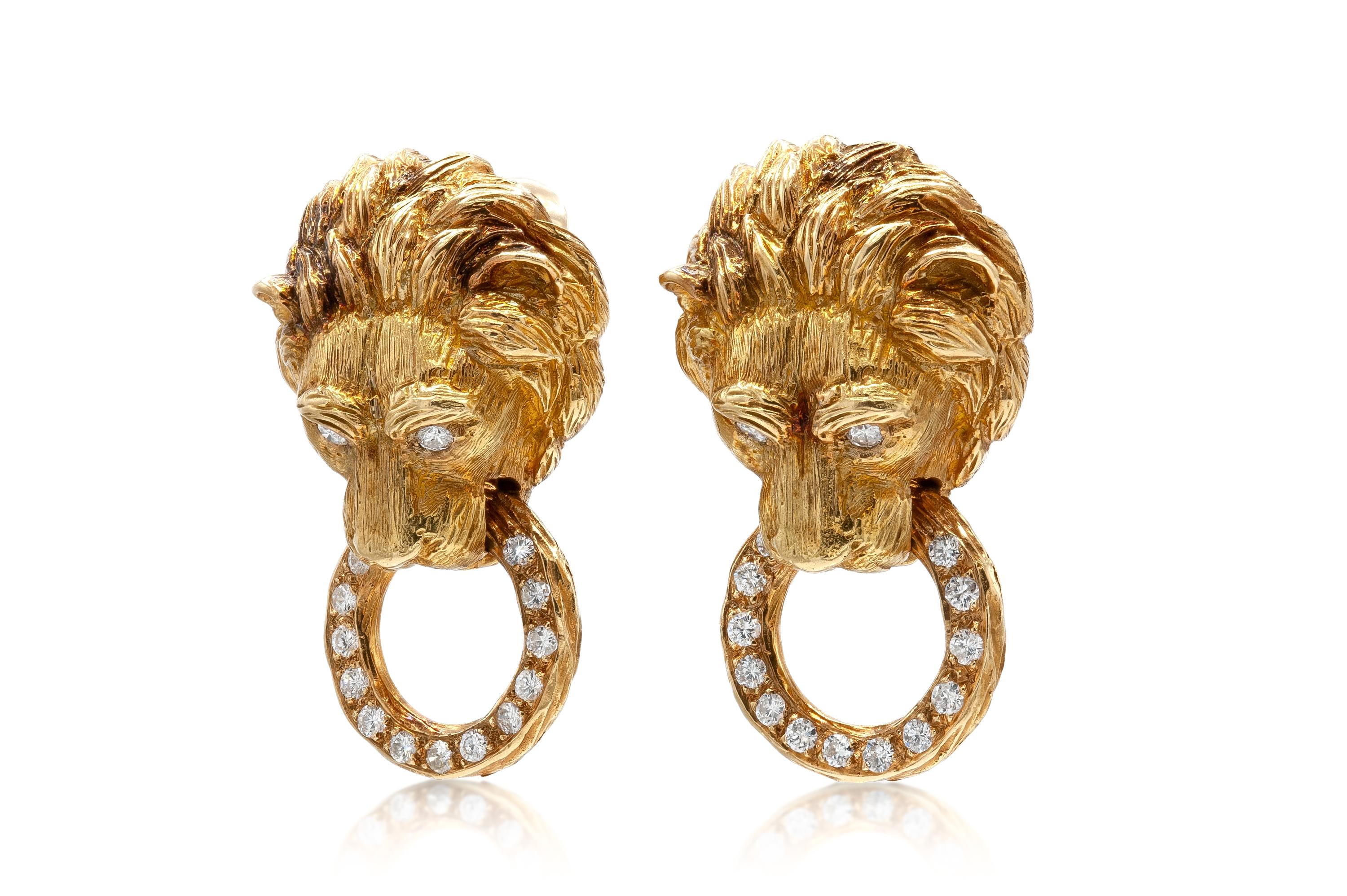 Taille ronde Van Cleef & Arpels Boucles d'oreilles en forme de tête de lion avec diamants en vente