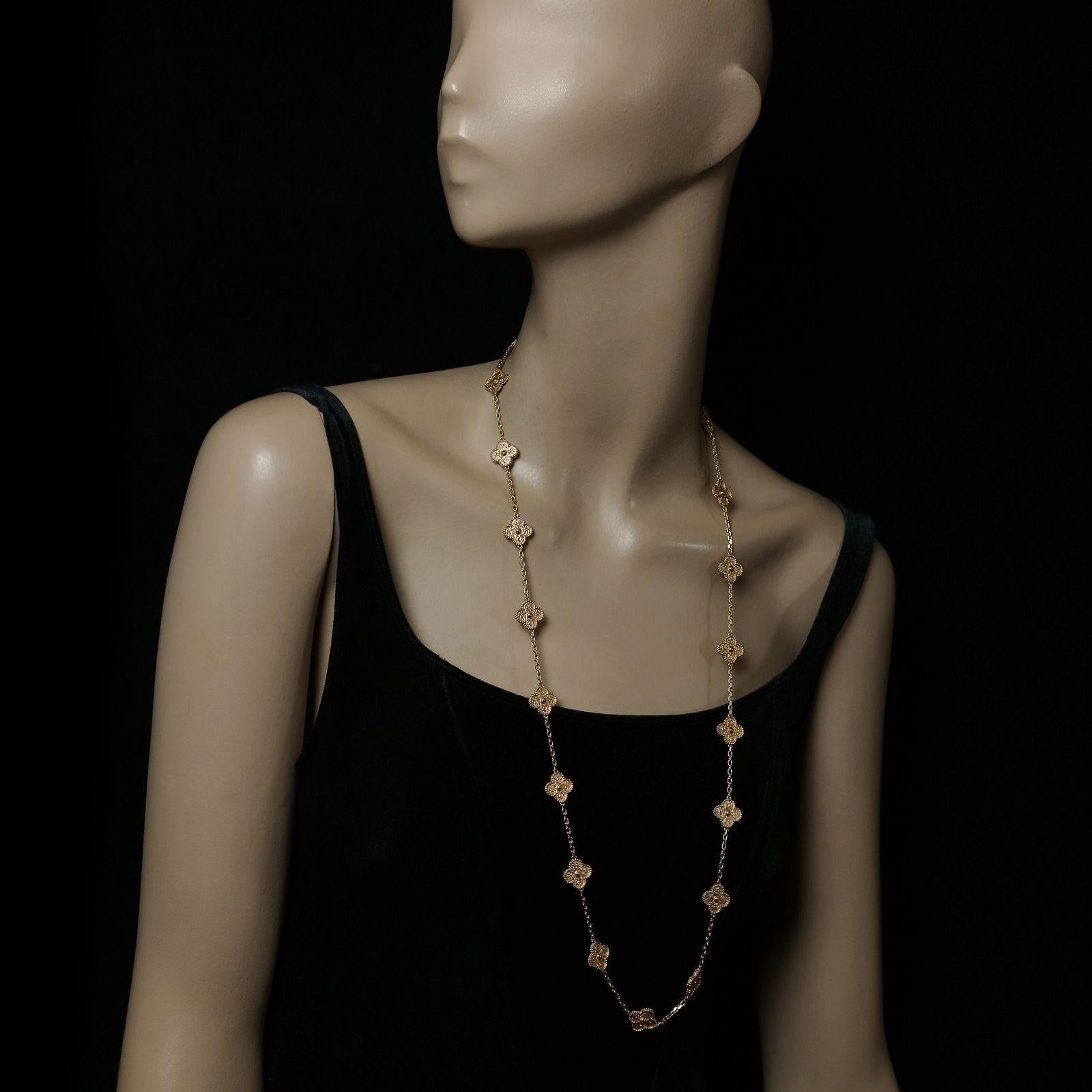 Van Cleef & Arpels Long Chain Necklace Alhambra Collection In 18ct Rose Gold In Excellent Condition In London, GB