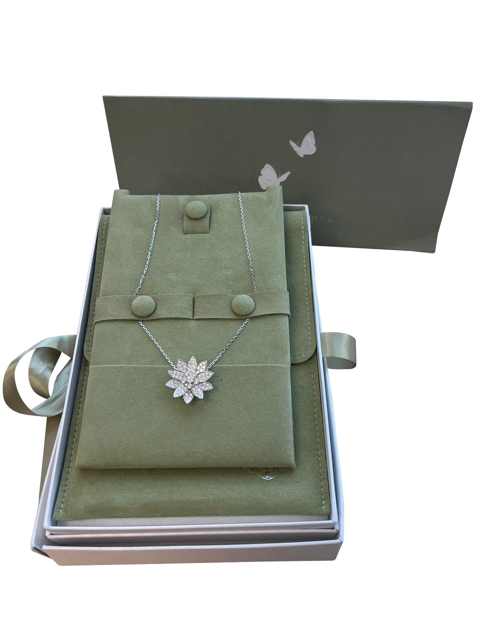 Modernist Van Cleef & Arpels Lotus Clip Pendant Medium Model In 18K White Gold For Sale
