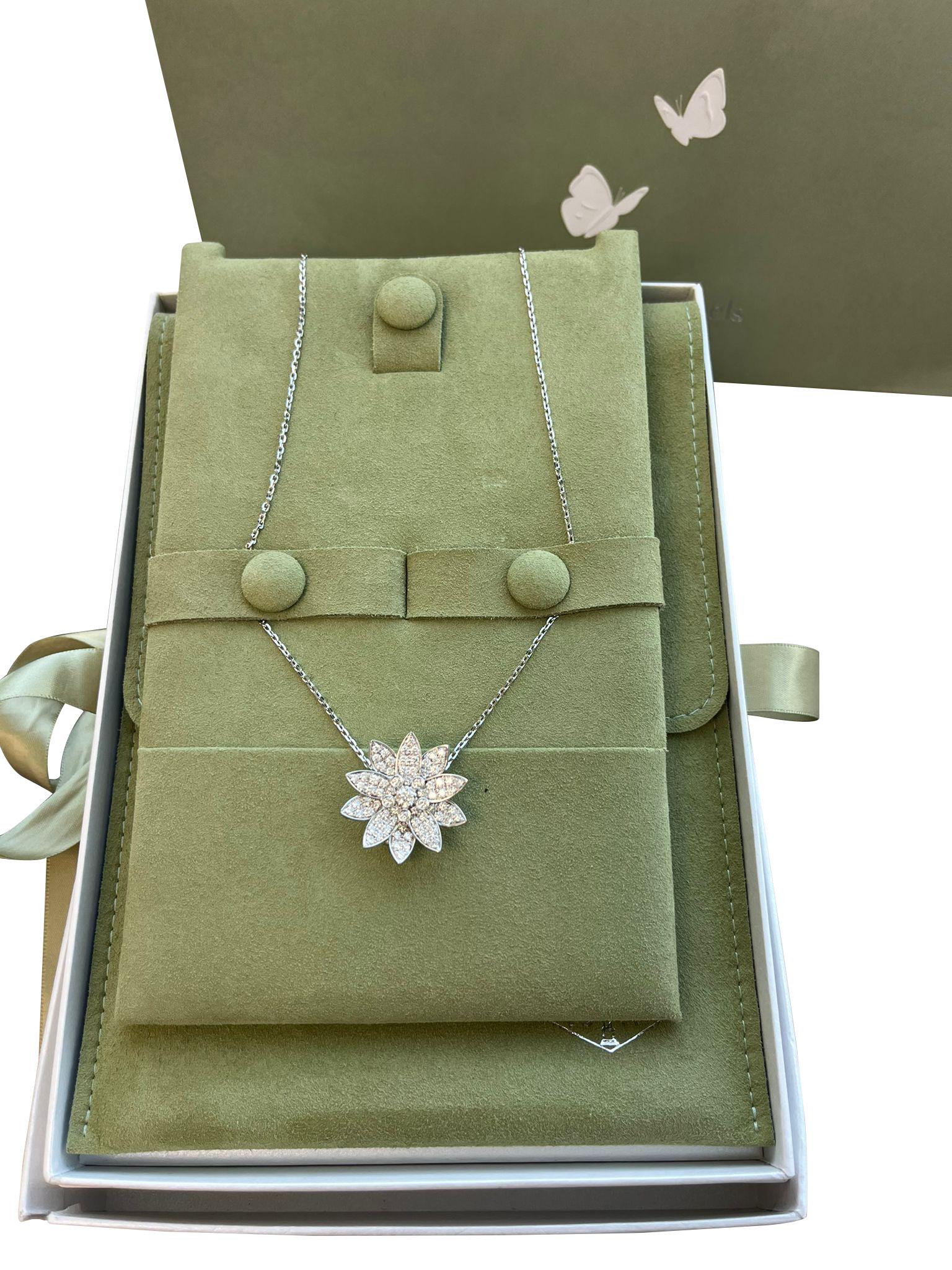 Round Cut Van Cleef & Arpels Lotus Clip Pendant Medium Model In 18K White Gold For Sale