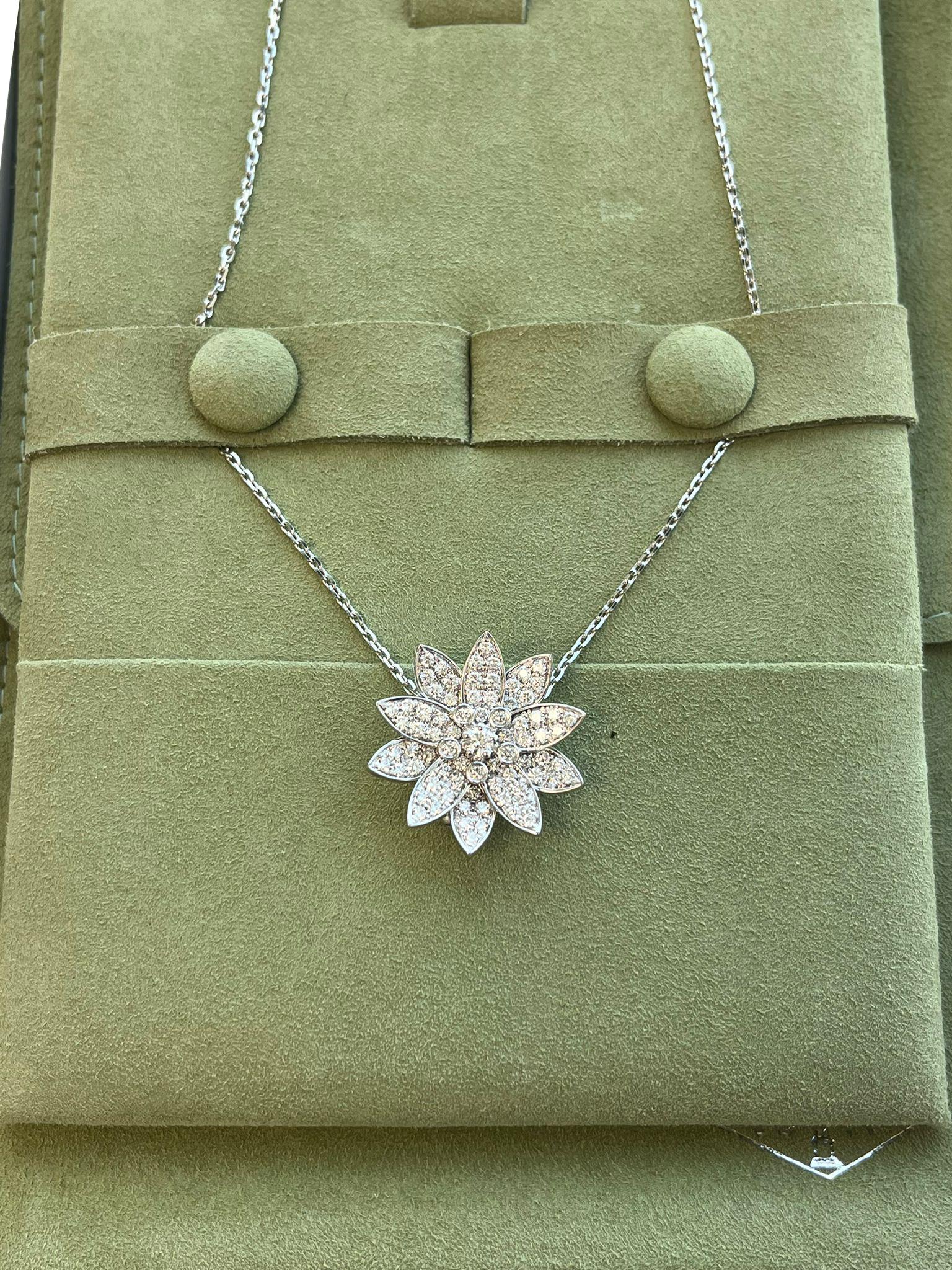 Van Cleef & Arpels Lotus Clip Pendant Medium Model In 18K White Gold For Sale 2