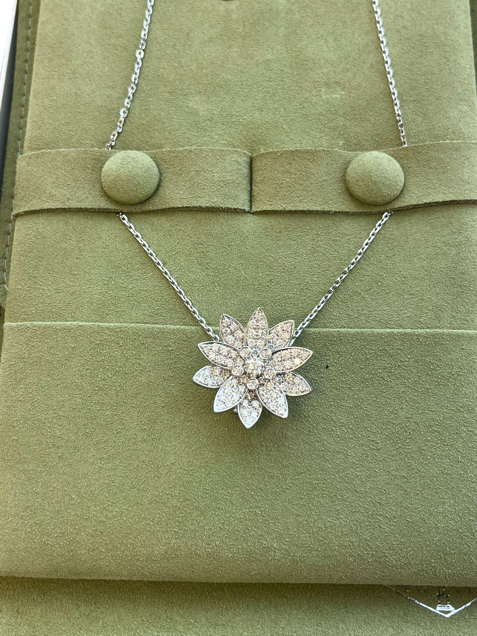 Van Cleef & Arpels Lotus Clip Pendant Medium Model In 18K White Gold For Sale 3