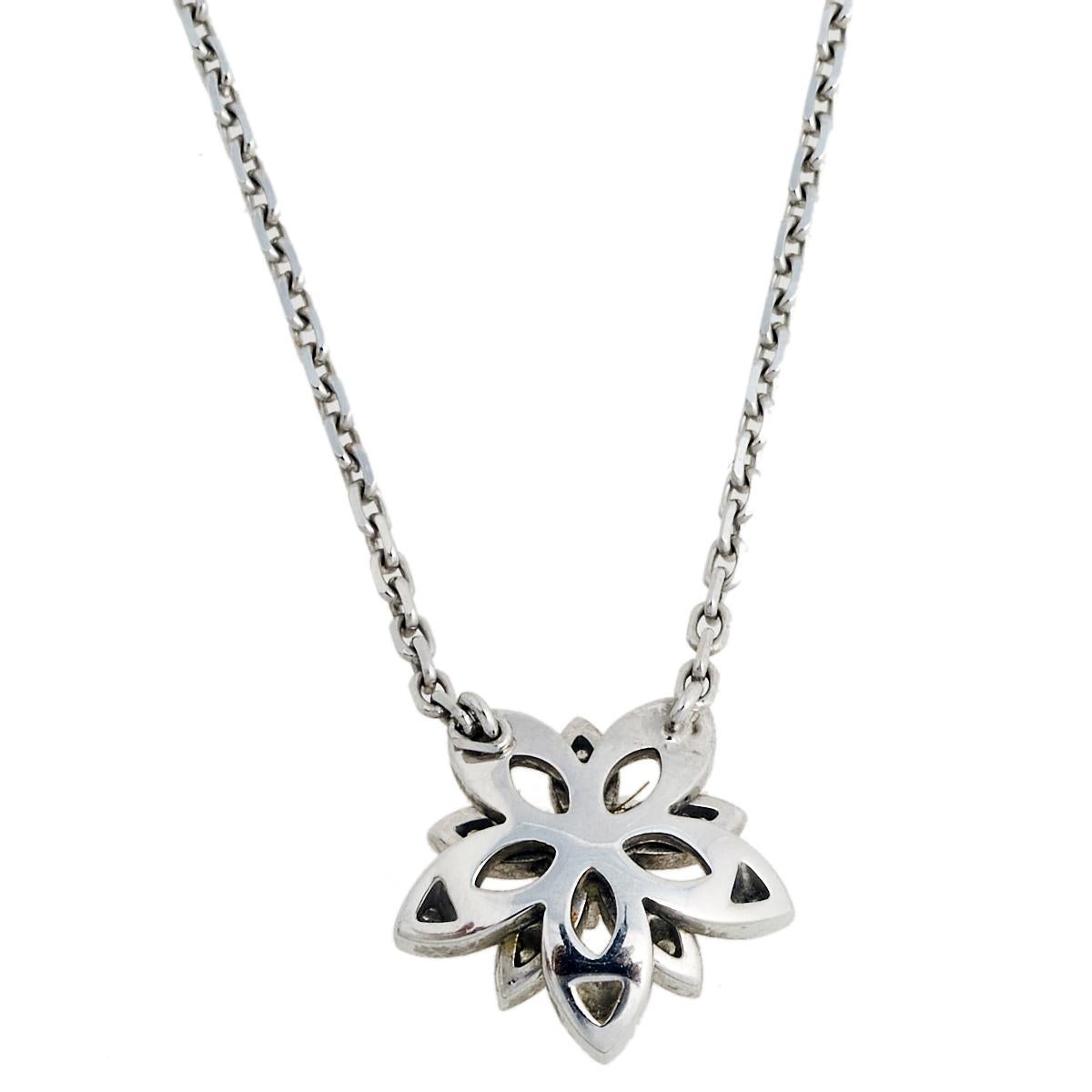 Contemporary Van Cleef & Arpels Lotus Diamond 18k White Gold Openwork Pendant Necklace