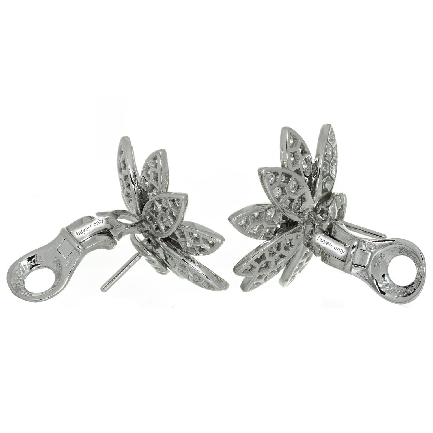 Van Cleef & Arpels Lotus Diamond White Gold Large Earrings In Excellent Condition For Sale In New York, NY