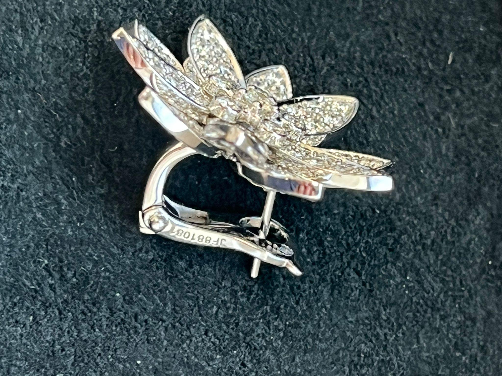 Van Cleef & Arpels Lotus Earrings Medium Model in 18K White Gold For Sale 9