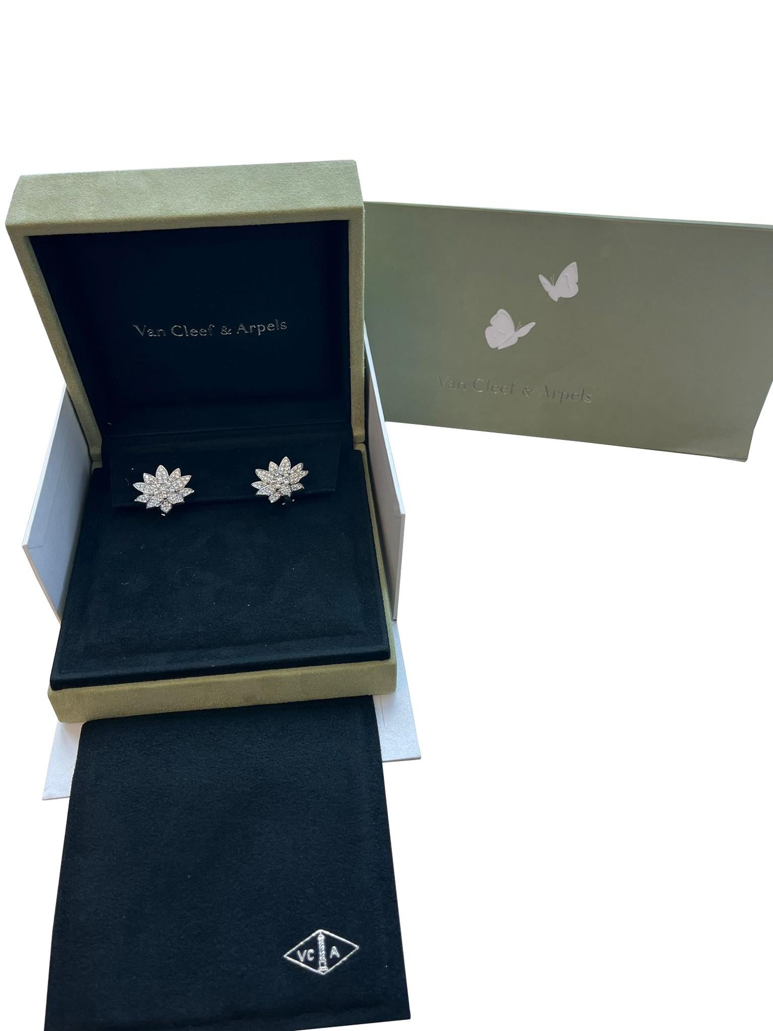Round Cut Van Cleef & Arpels Lotus Earrings Medium Model in 18K White Gold For Sale