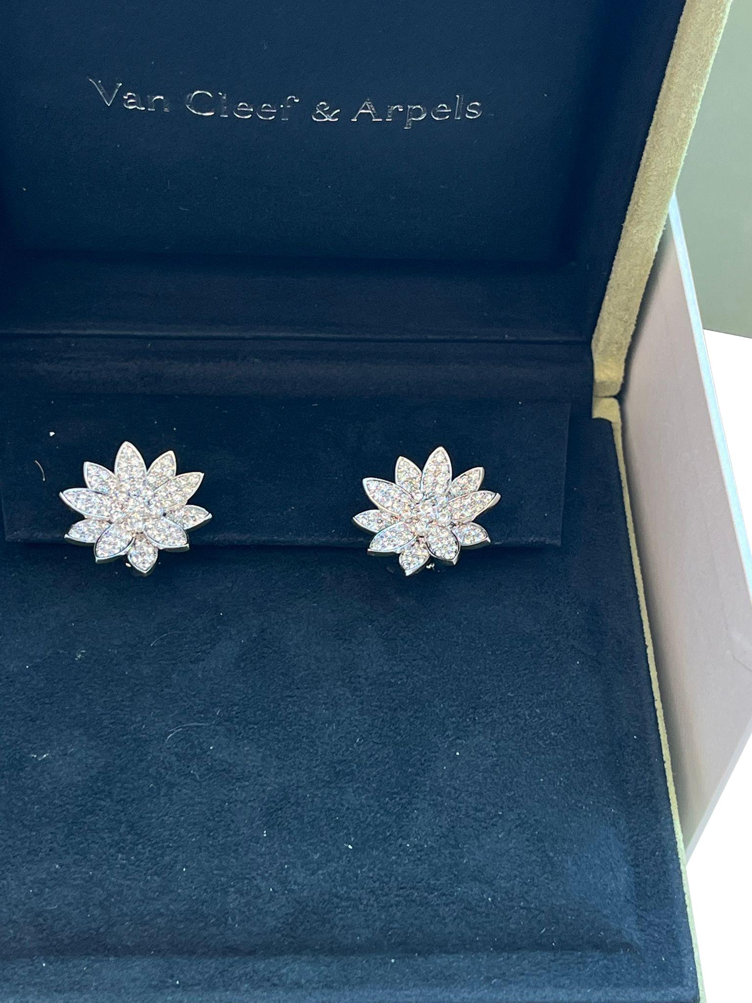 Van Cleef & Arpels Lotus Earrings Medium Model in 18K White Gold For Sale 2