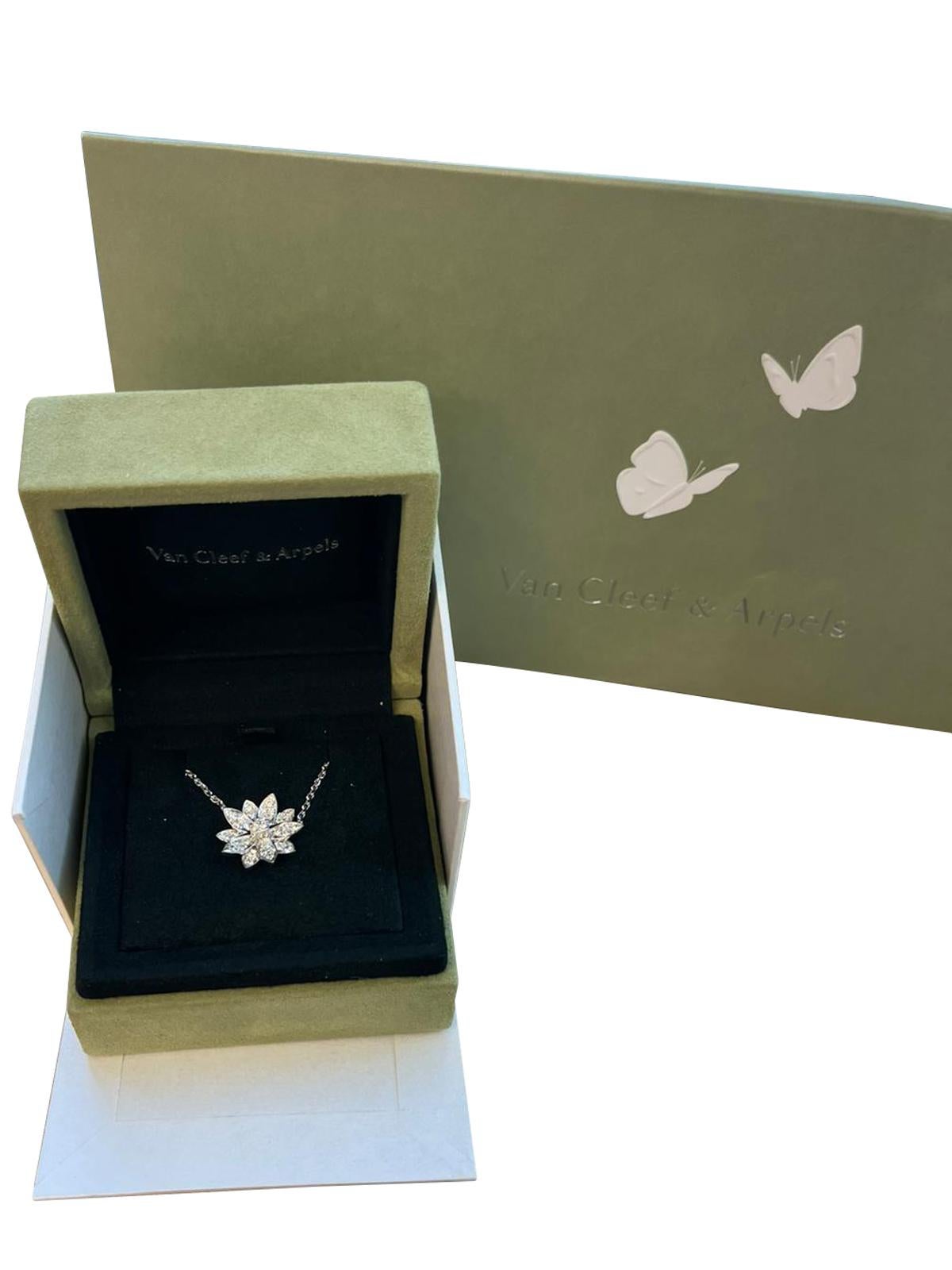 Modernist Van Cleef & Arpels Lotus Pendant Small Model In 18K White Gold For Sale