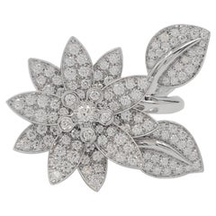 Bague cocktail Lotus en or blanc et diamants Van Cleef & Arpels