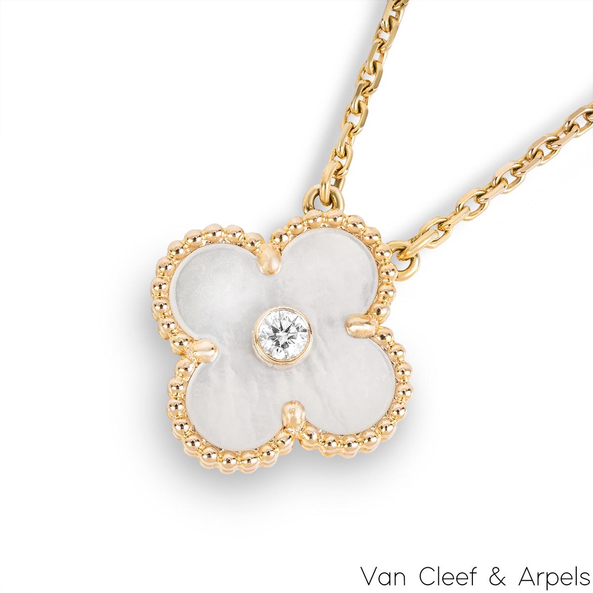 van cleef 2015 holiday pendant