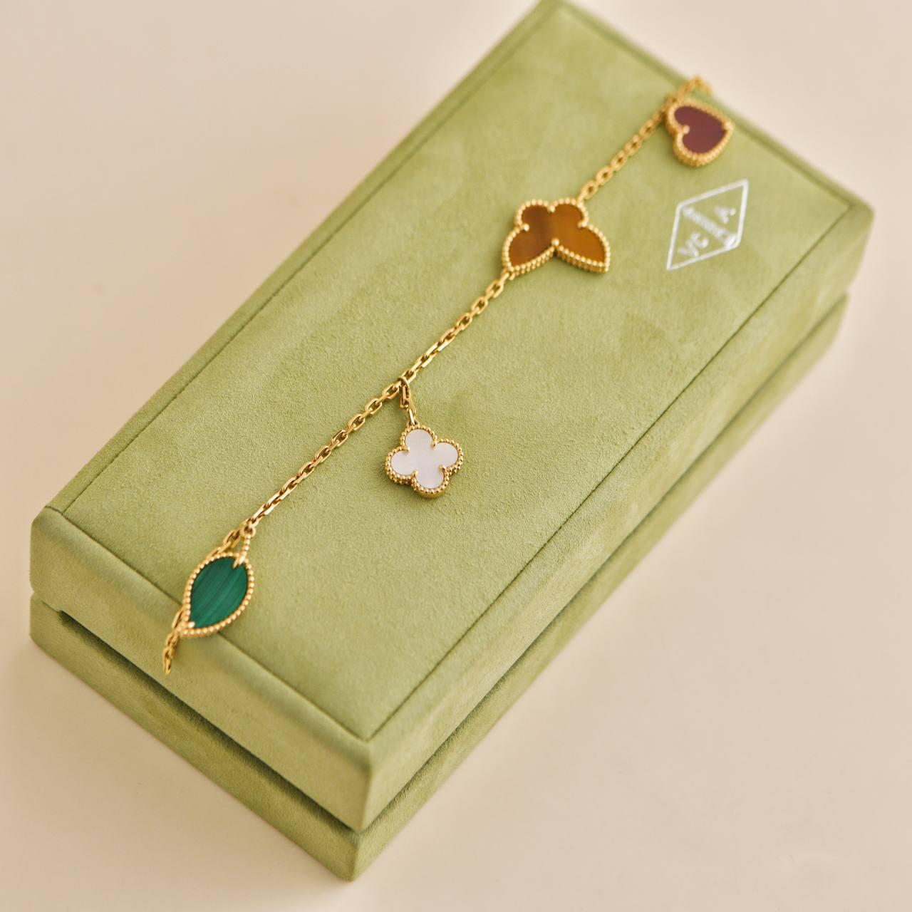  Van Cleef & Arpels Bracelet Lucky Alhambra en or jaune à 4 motifs Unisexe 