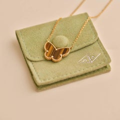 Van Cleef & Arpels Colgante de Oro Amarillo Ojo de Tigre Mariposa Alhambra de la Suerte Neckla