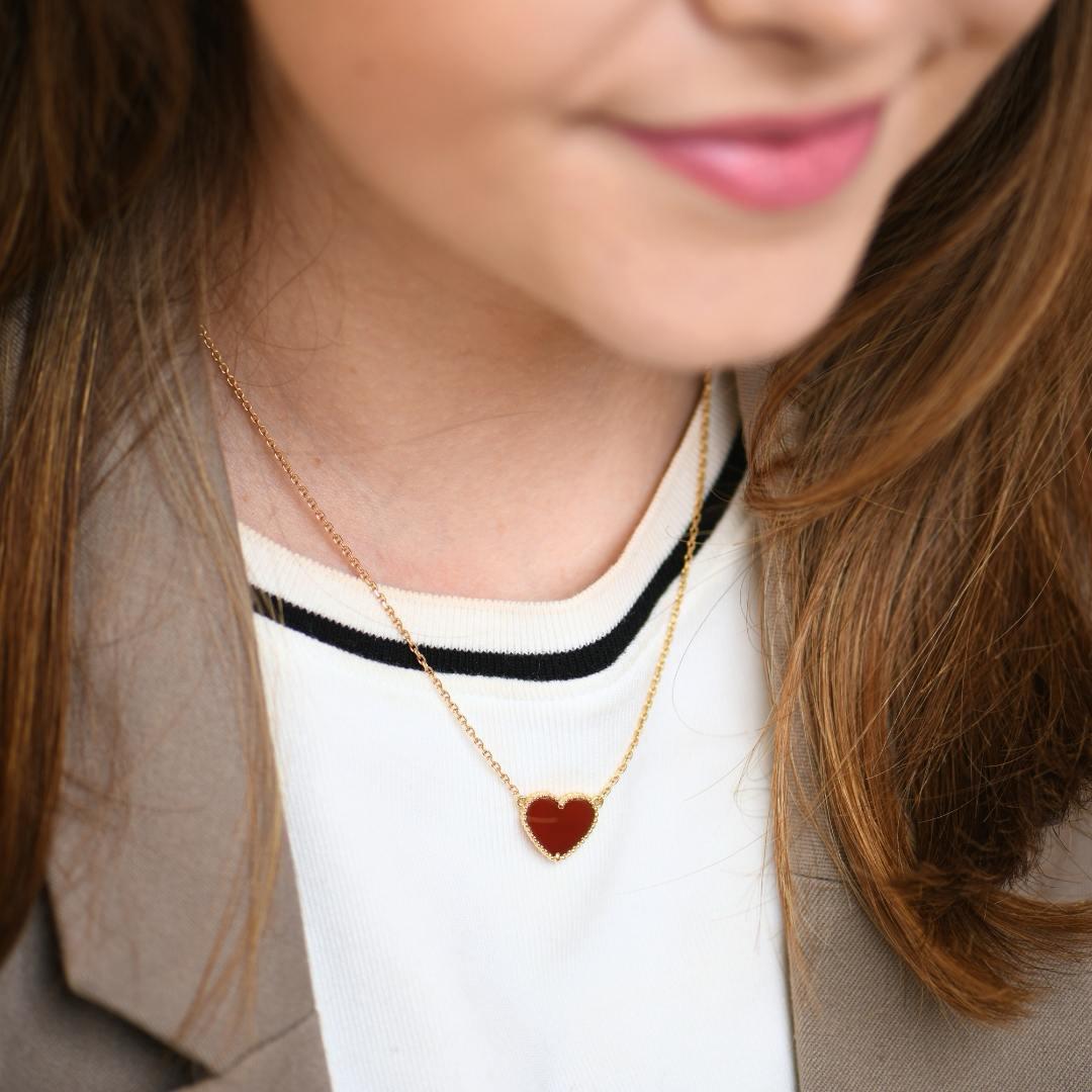 Van Cleef & Arpels Lucky Alhambra Carnelian 18K Yellow Gold Heart Pendant 4