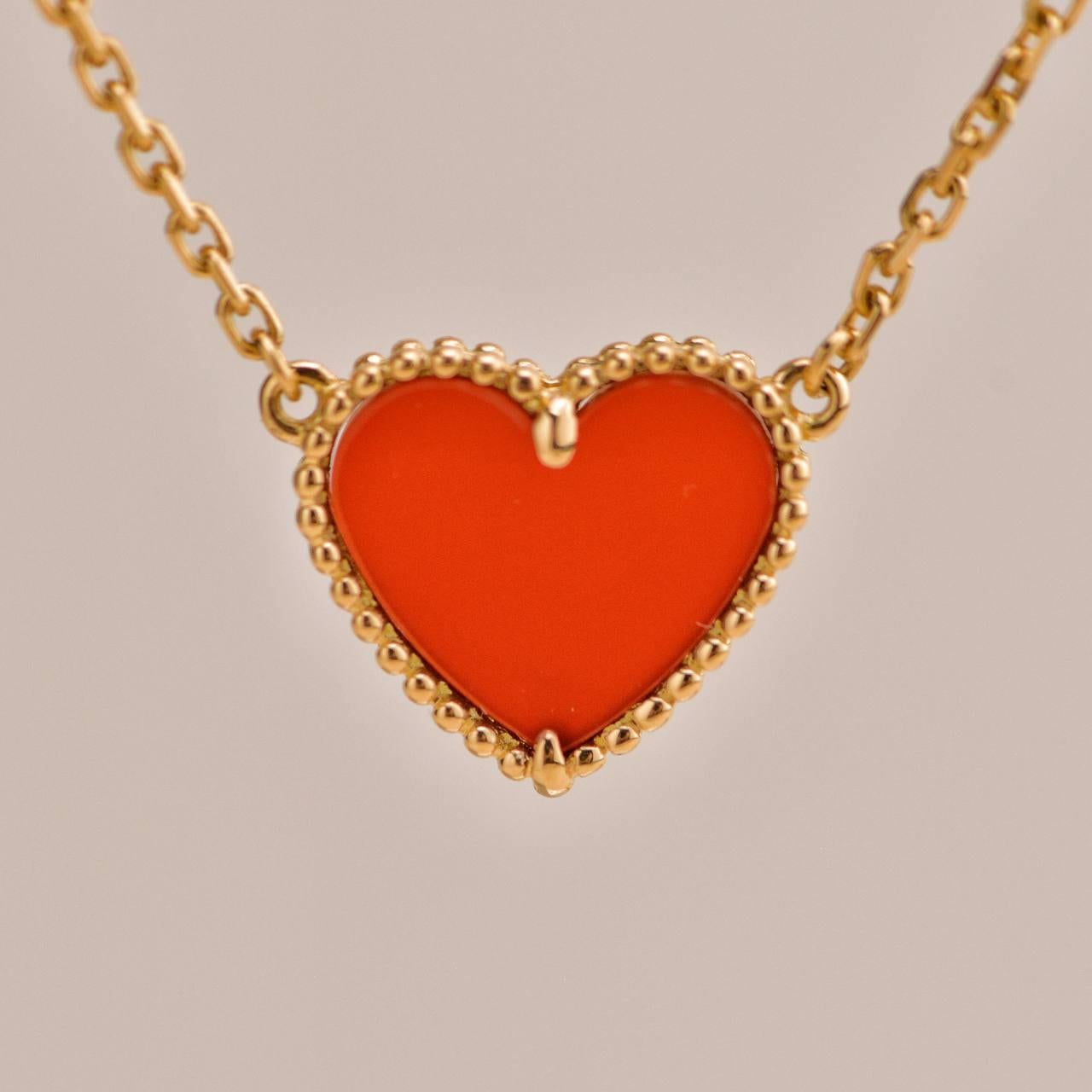 da uomo o donna Van Cleef & Arpels Collana con ciondolo a cuore in corniola Lucky Alhambra in oro rosa 18 carati in vendita