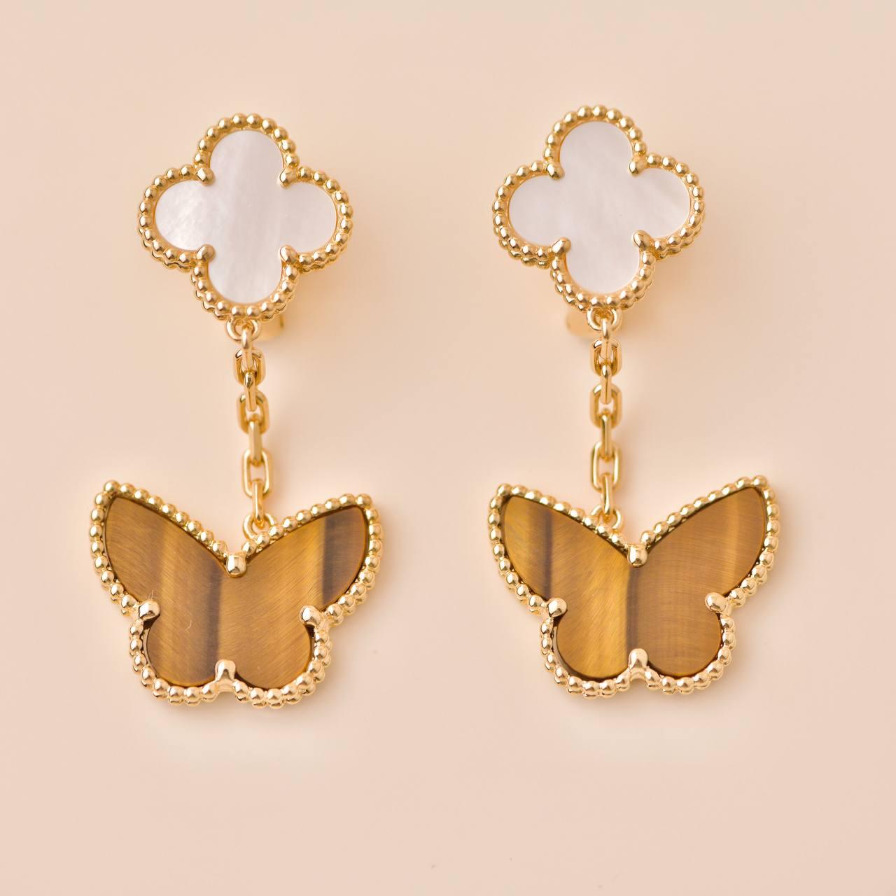 Van Cleef & Arpels Lucky Alhambra Mother of Pearl and Tiger Eye Yellow Gold Earr In Excellent Condition In Banbury, GB