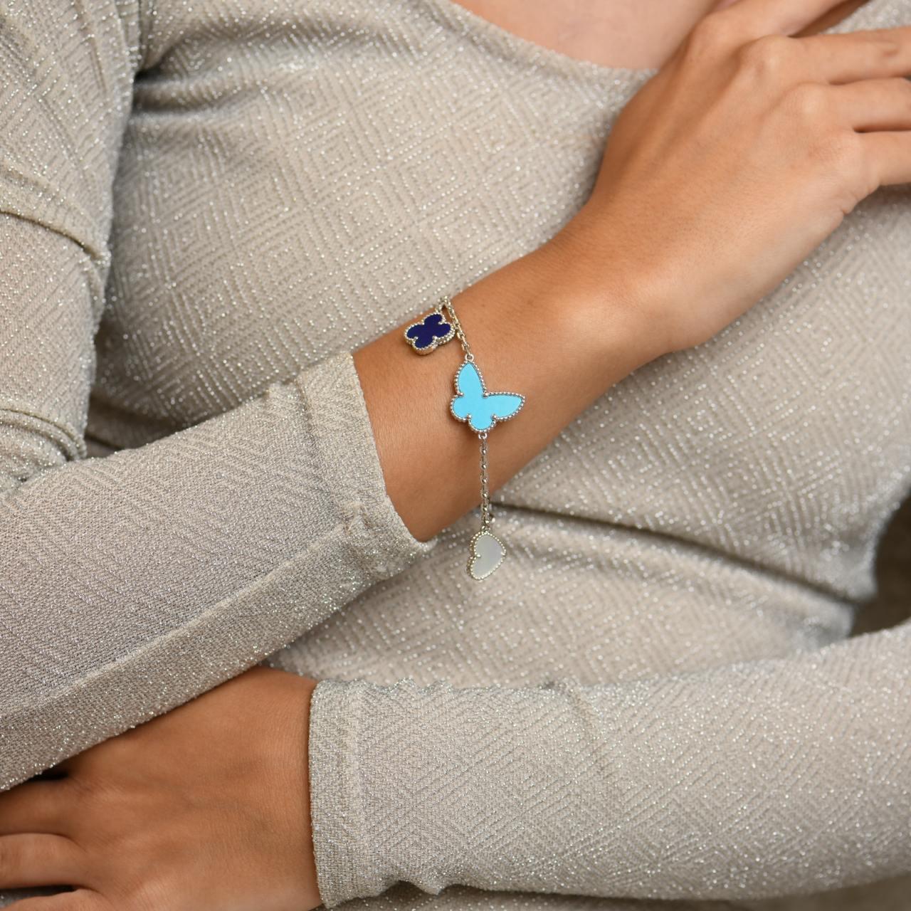 Van Cleef & Arpels Alhambra de la suerte Turquesa Perla Lapislázuli Pulsera de oro de 18 quilates Sin cortar en venta