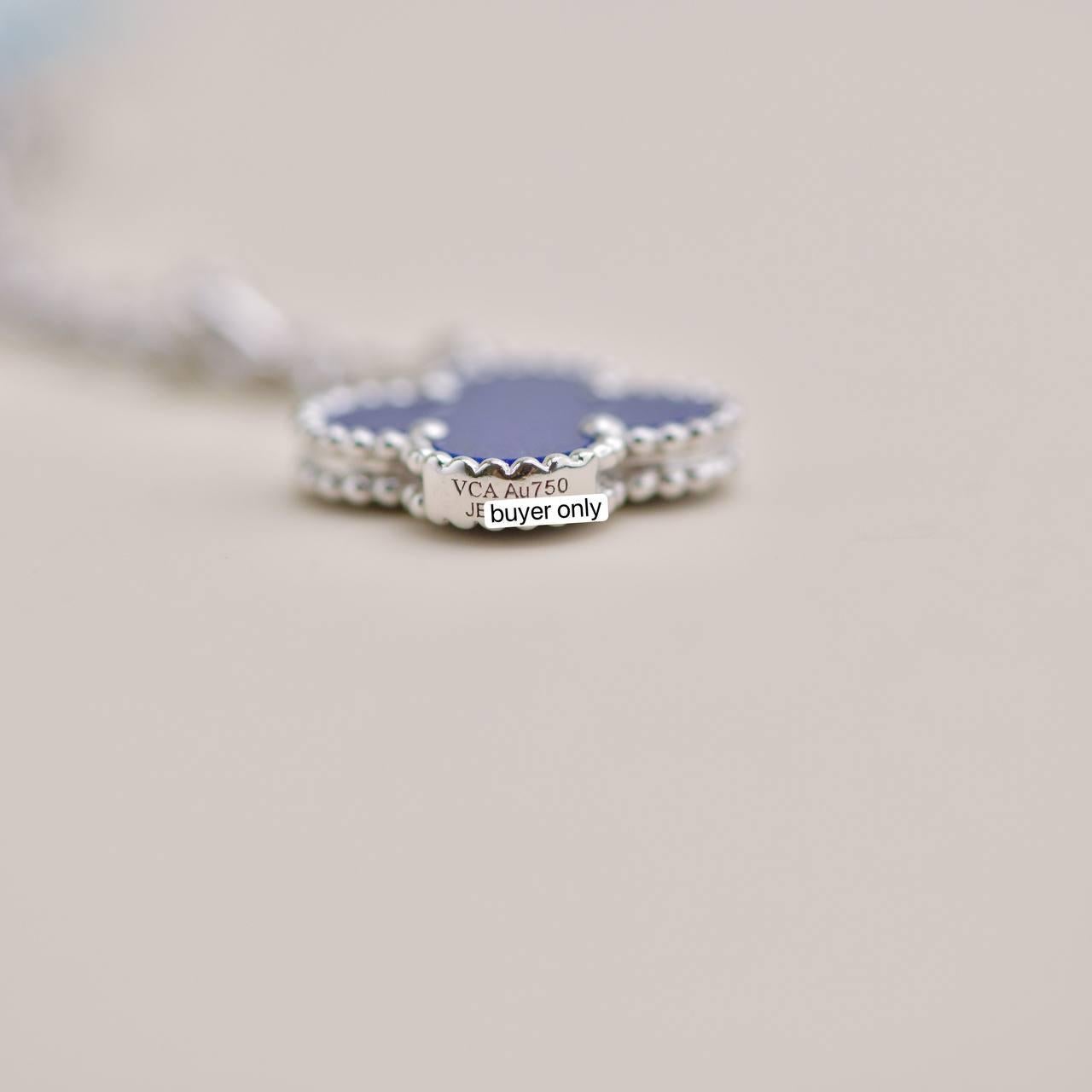Van Cleef & Arpels Alhambra de la suerte Turquesa Perla Lapislázuli Pulsera de oro de 18 quilates en venta 5