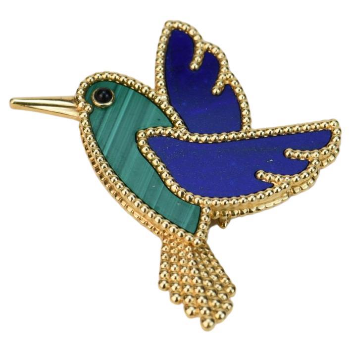 Van Cleef & Arpels Lucky Animals Lapis Malachite Humming Bird Yellow Gold Brooch For Sale