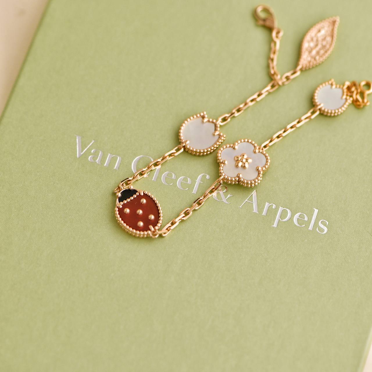 Women's or Men's Van Cleef & Arpels Lucky Spring 5 Motif 18K Rose Gold Bracelet For Sale