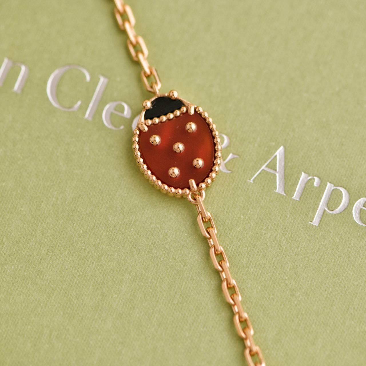 Van Cleef & Arpels Lucky Spring 5 Motif 18K Rose Gold Bracelet For Sale 2