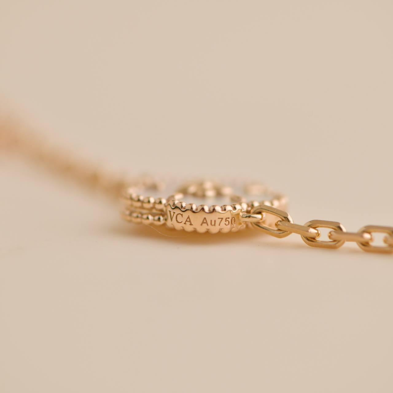 Van Cleef & Arpels Lucky Spring 5 Motif 18K Rose Gold Bracelet For Sale 4