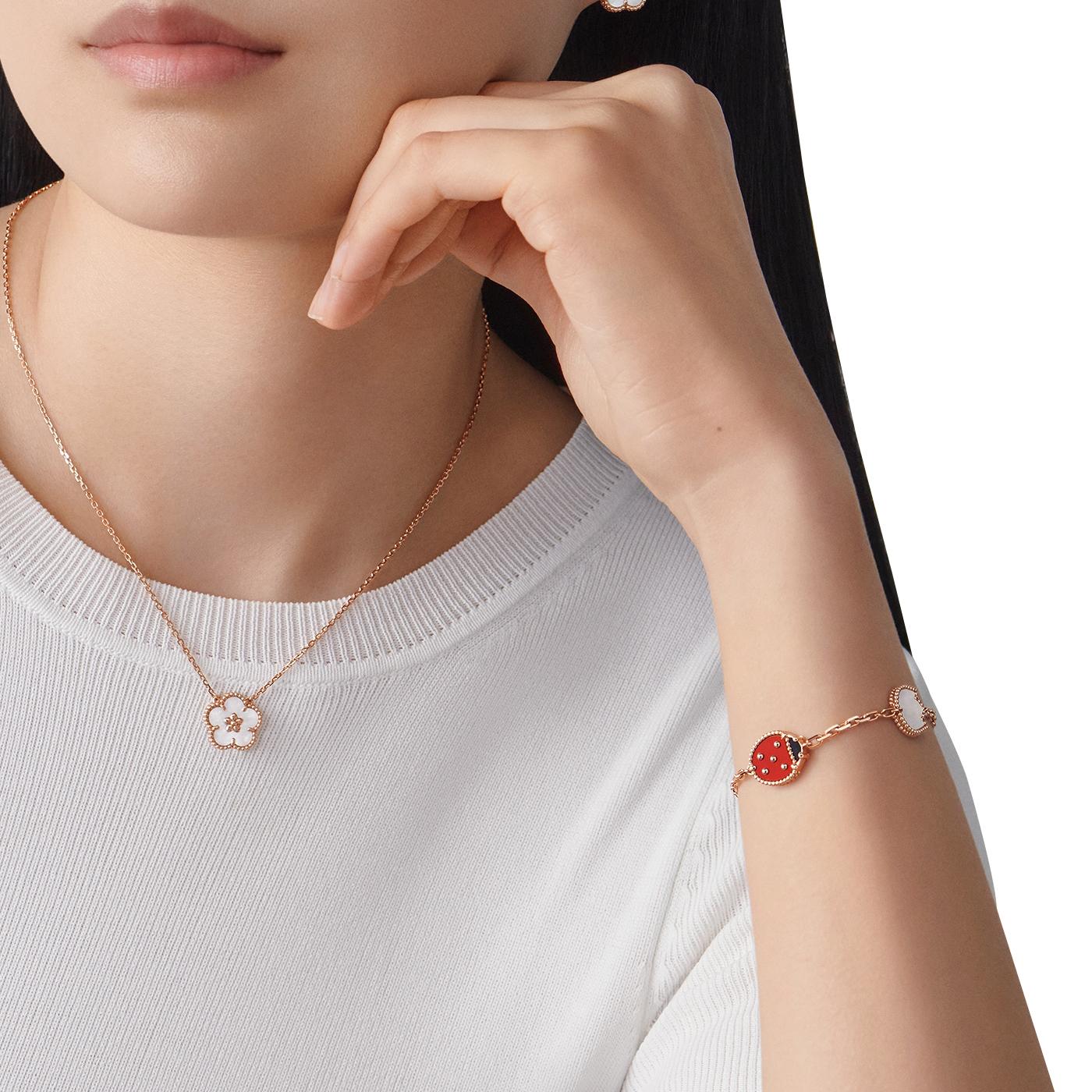 Van Cleef & Arpels Bracciale Primavera Fortunata MOP Corniola Onice 5 Motivi Oro Rosa in vendita 4