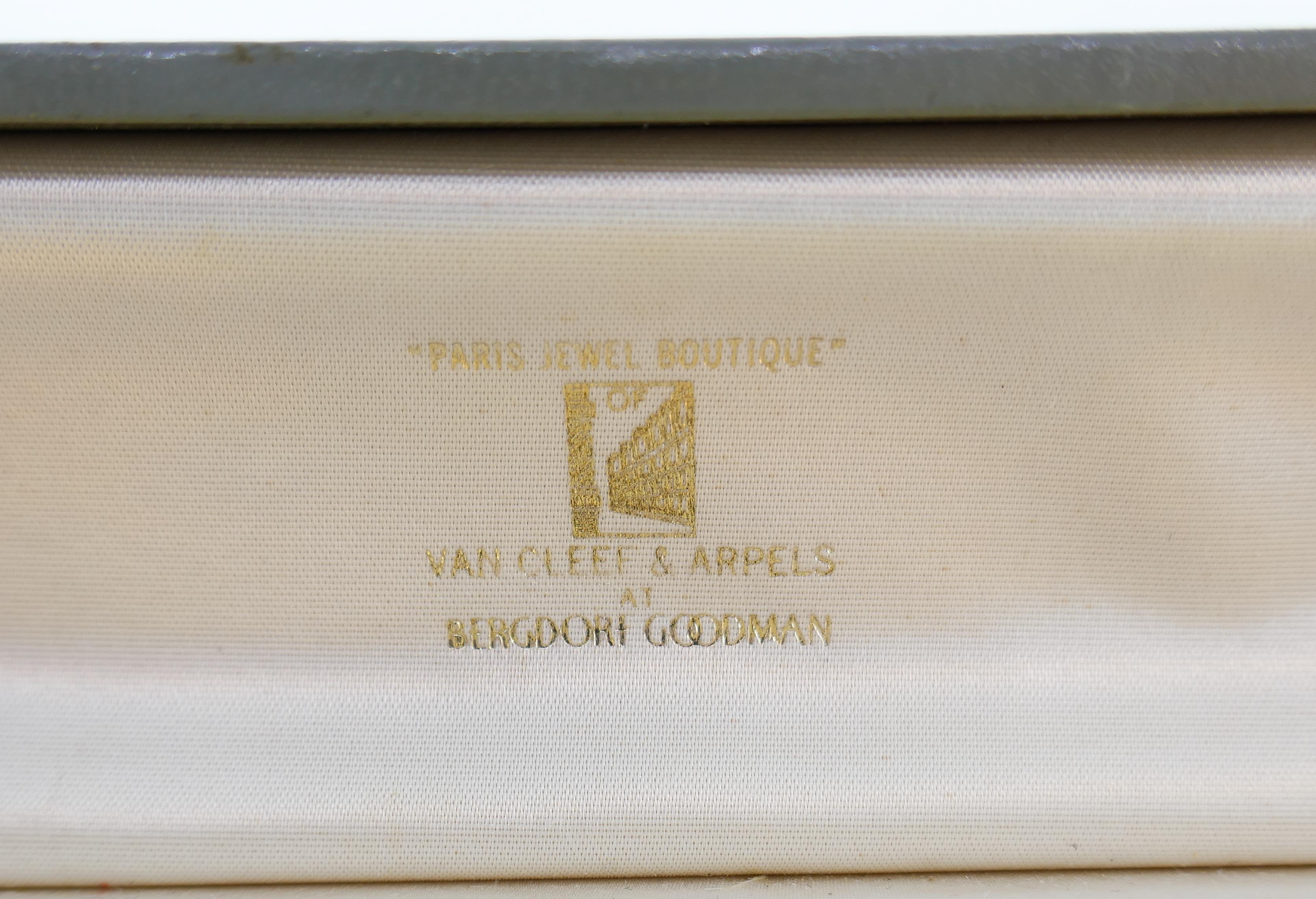 Van Cleef & Arpels Ludo Bracelet Diamond Yellow Gold Buckle Retro, 1940s 3