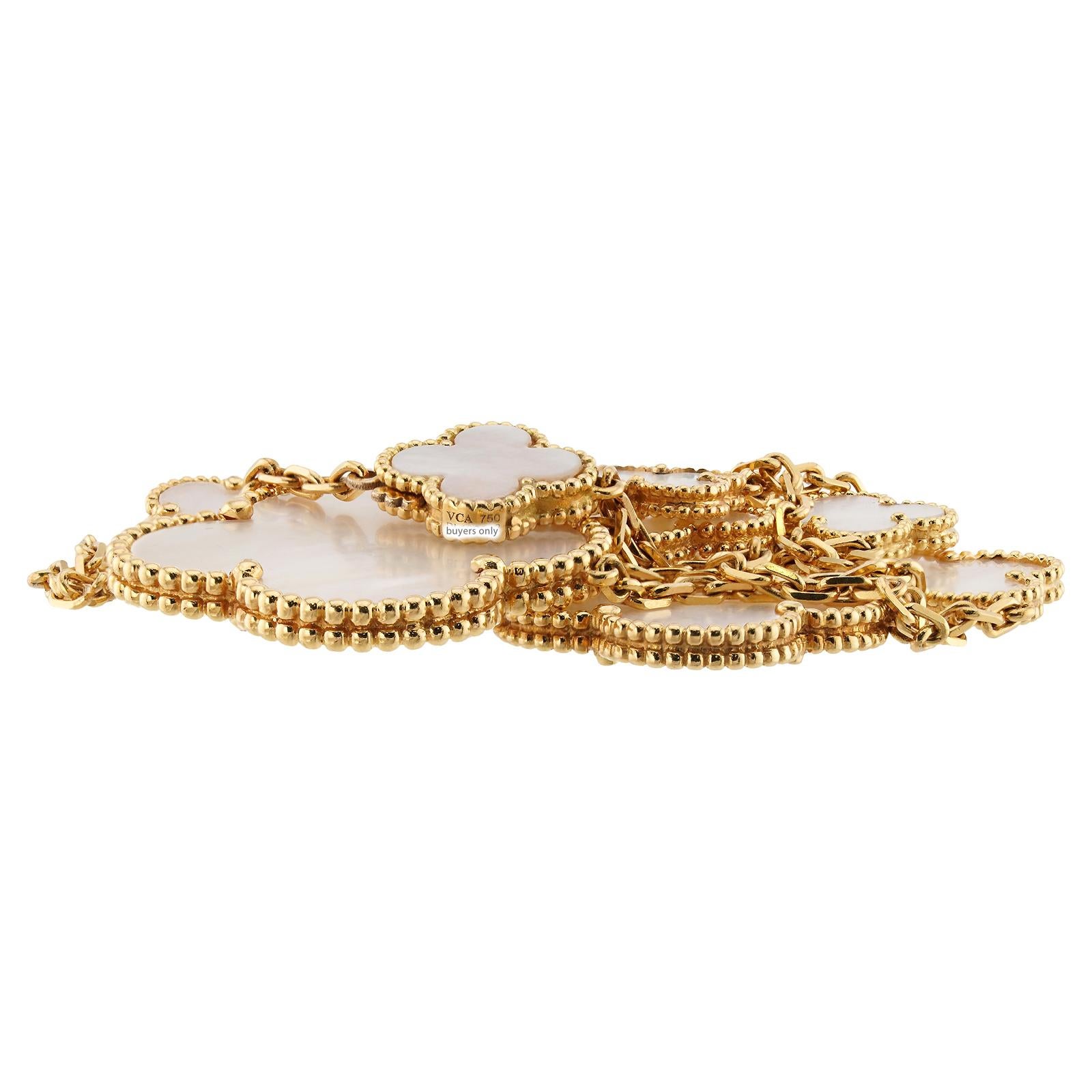 VAN CLEEF & ARPELS Collier Magic Alhambra 11 motifs en nacre en vente 3